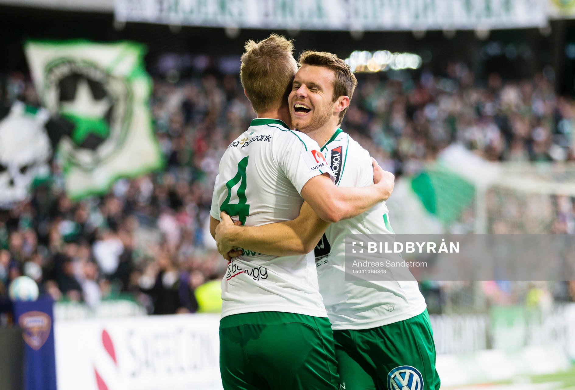 Hammarbys Erik Israelsson gör 5-1 och gratuleras av Måns Söderqvist (h) under fotbollsmatchen i Allsvenskan mellan Hammarby och Helsingborg den 10 April 2016 i Stockholm.