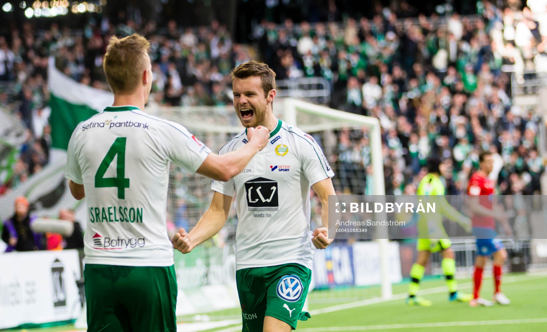 Hammarbys Erik Israelsson gör 5-1 och gratuleras av Måns