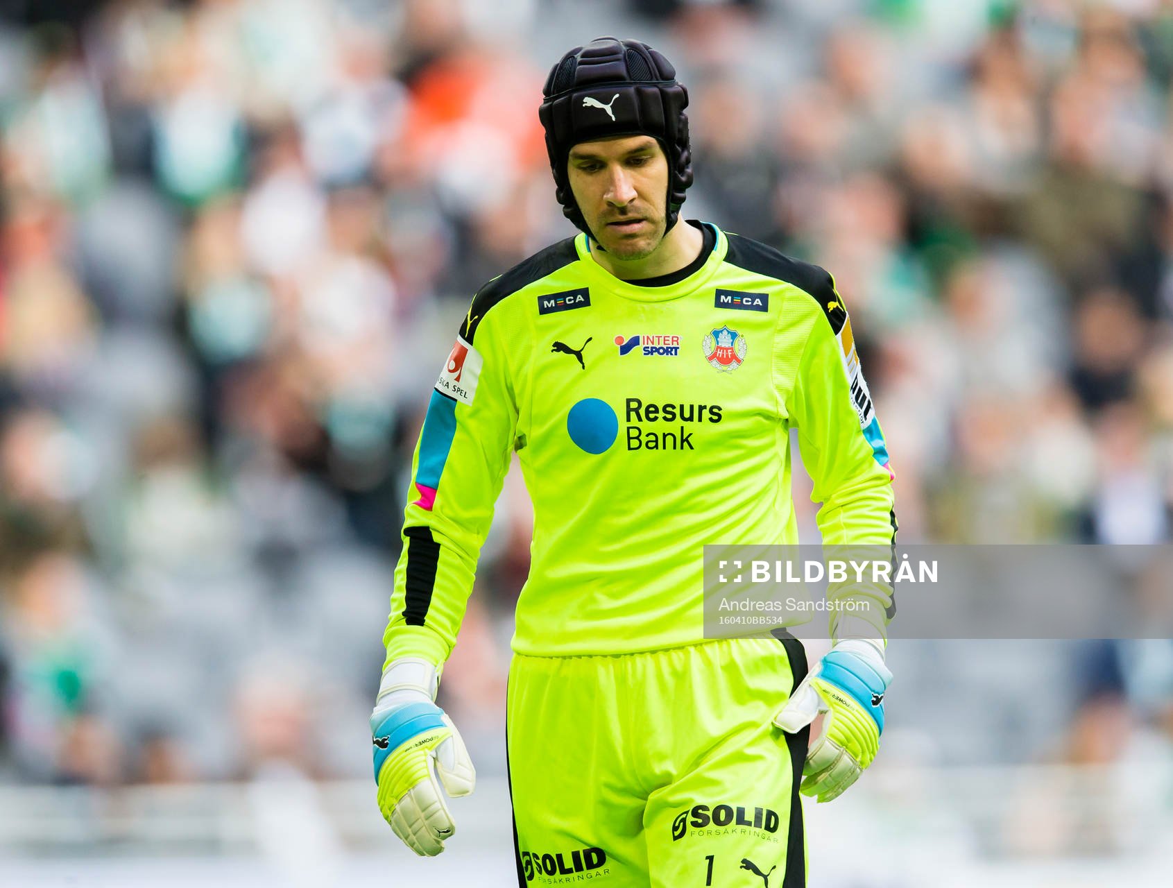Helsingborgs målvakt Matt Pyzdrowski ser deppig ut