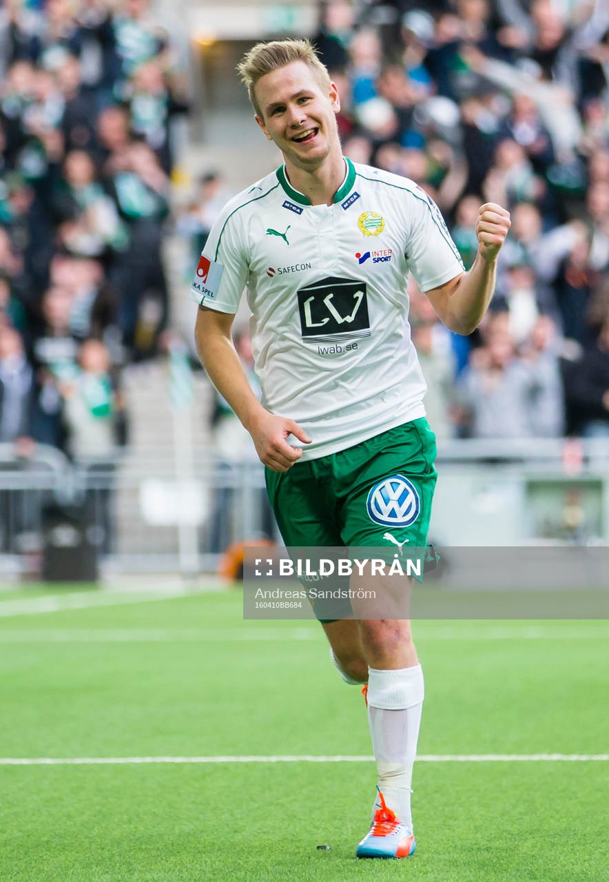 Hammarbys Erik Israelsson firar 5-1 målet