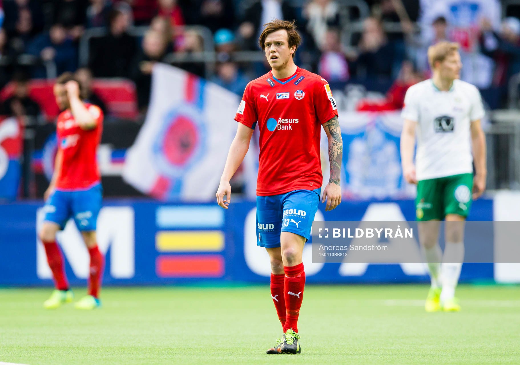 Helsingborgs Alexander Achinioti-Jönsson ser deppig ut