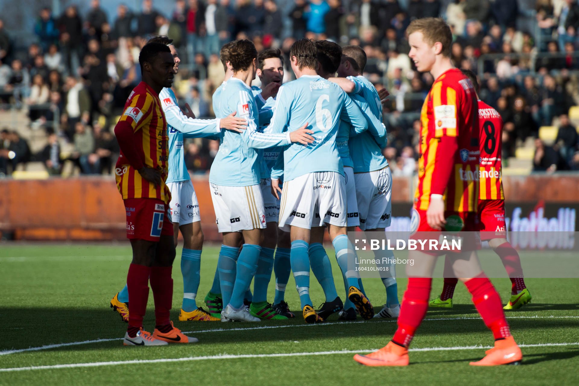 Degerfors spelare jublar