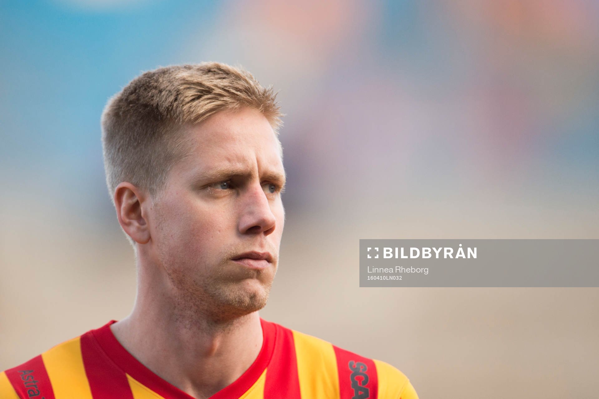 Syrianskas Mattias Liljestrand under fotbollsmatchen i Superettan mellan Syrianska och Degerfors den 10 april 2016 i Södertälje.