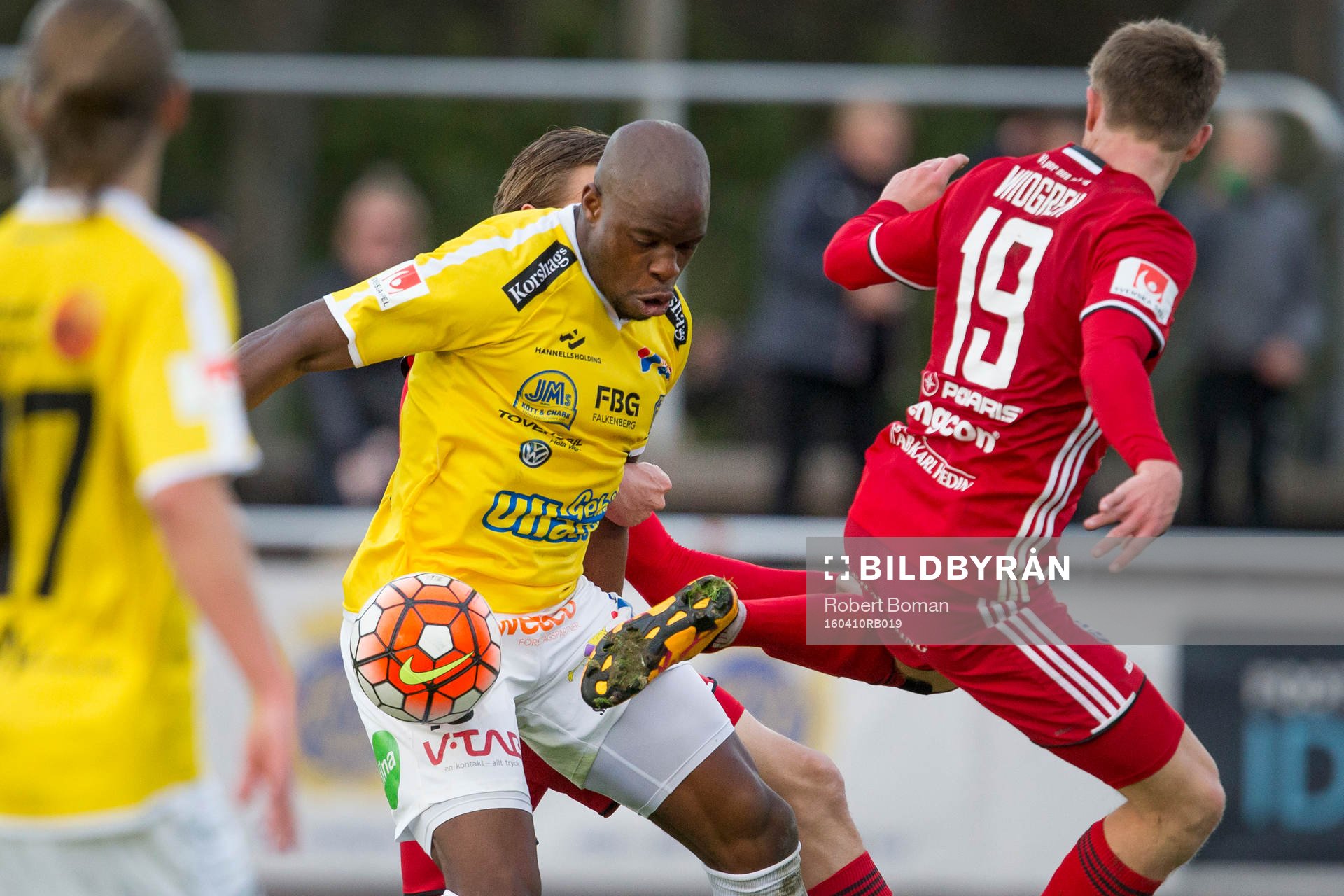 Falkenbergs Hakeem Araba och Östersunds Dennis Widgren