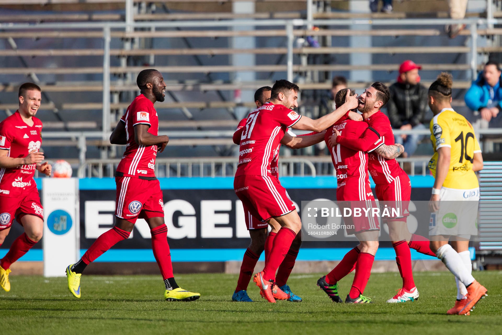 Östersunds spelare jublar