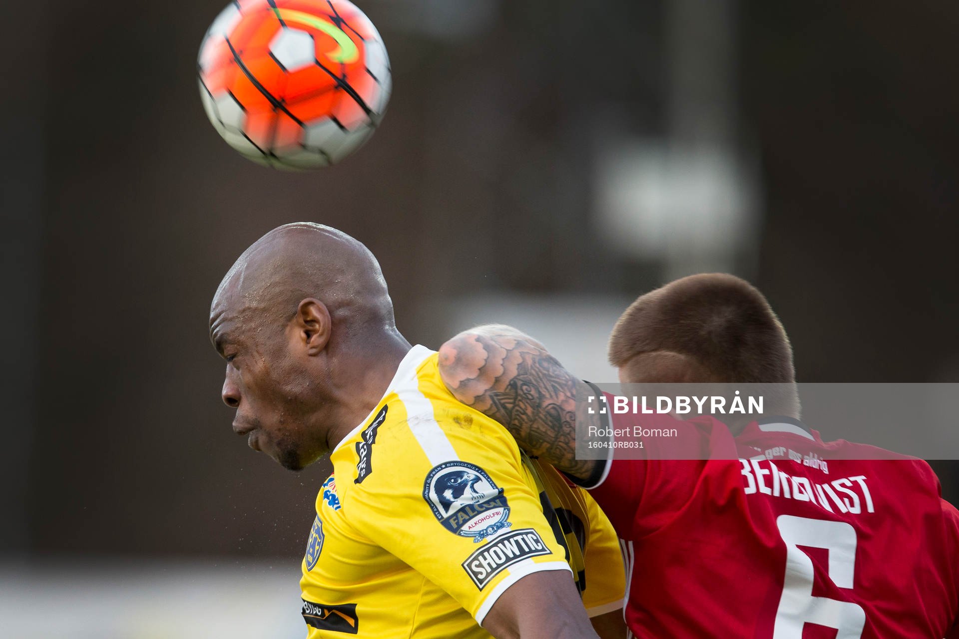 Falkenbergs Hakeem Araba och Östersunds Douglas Bergqvist