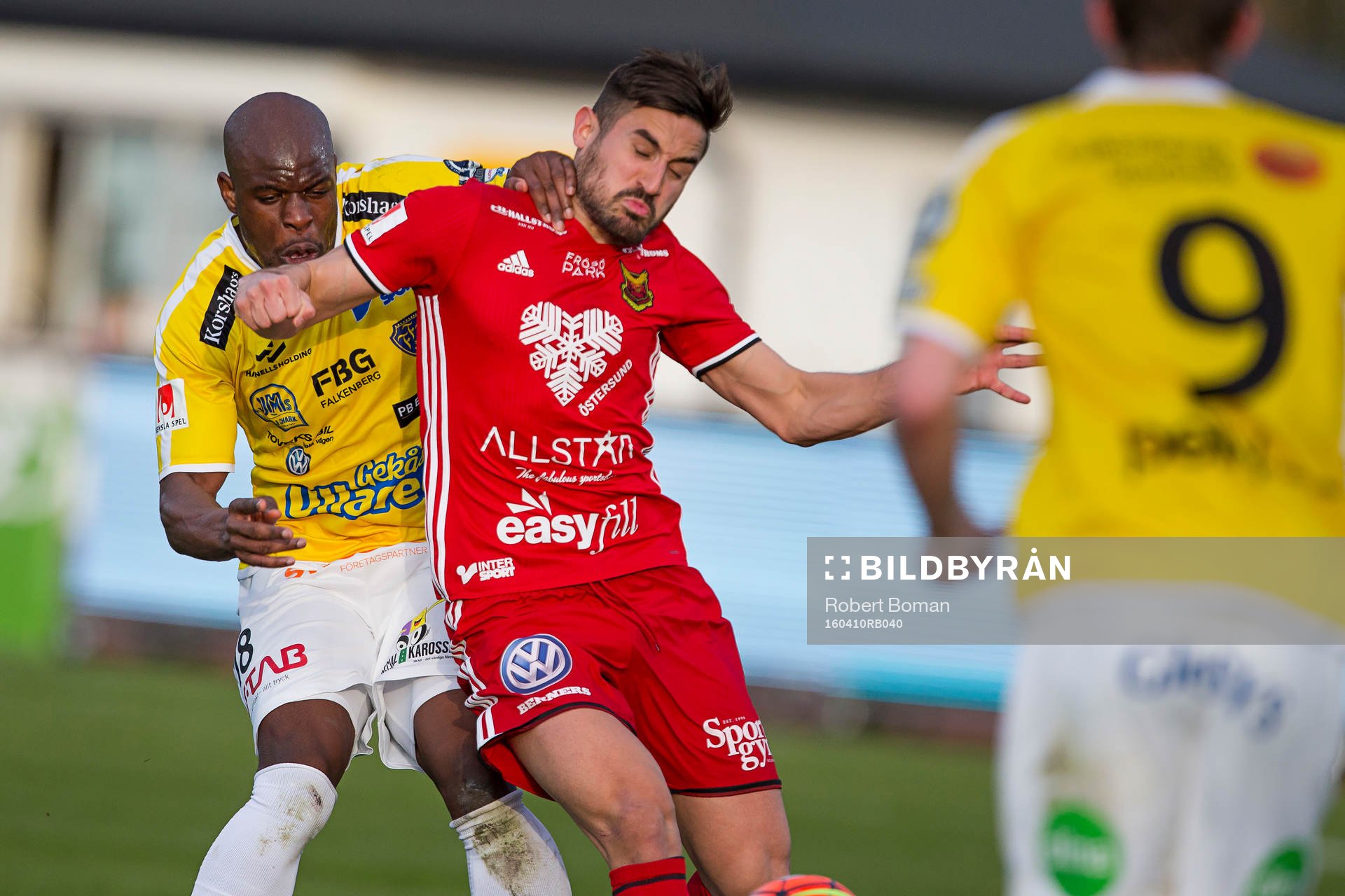 Falkenbergs Hakeem Araba och Östersunds Sotirios