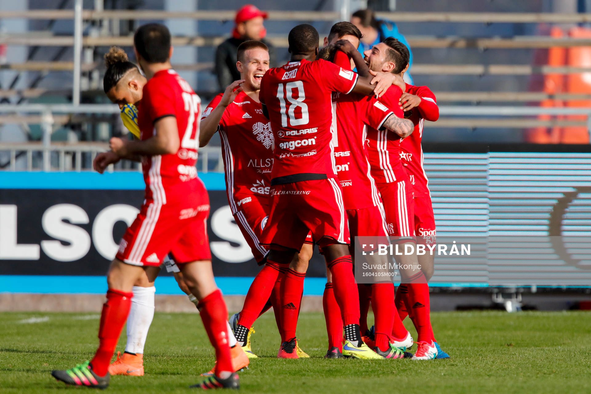 Östersunds Andrew Stadler jublar
