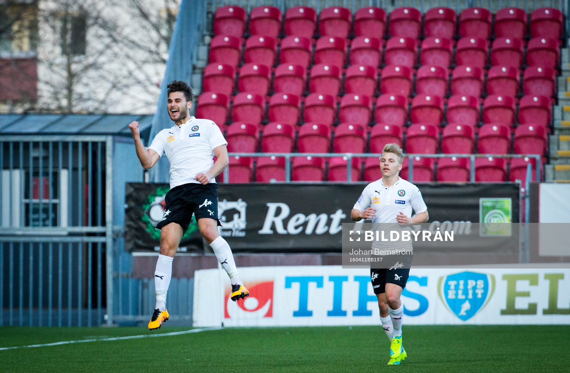 Örebros Astrit Ajdarevic gör 1-0 och jublar