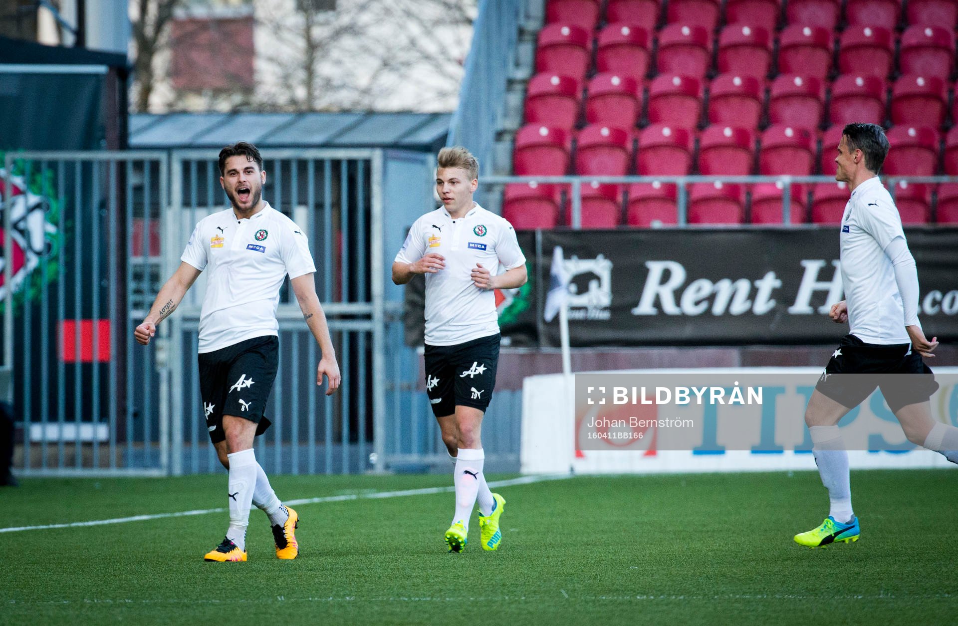 Örebros Astrit Ajdarevic gör 1-0 och jublar