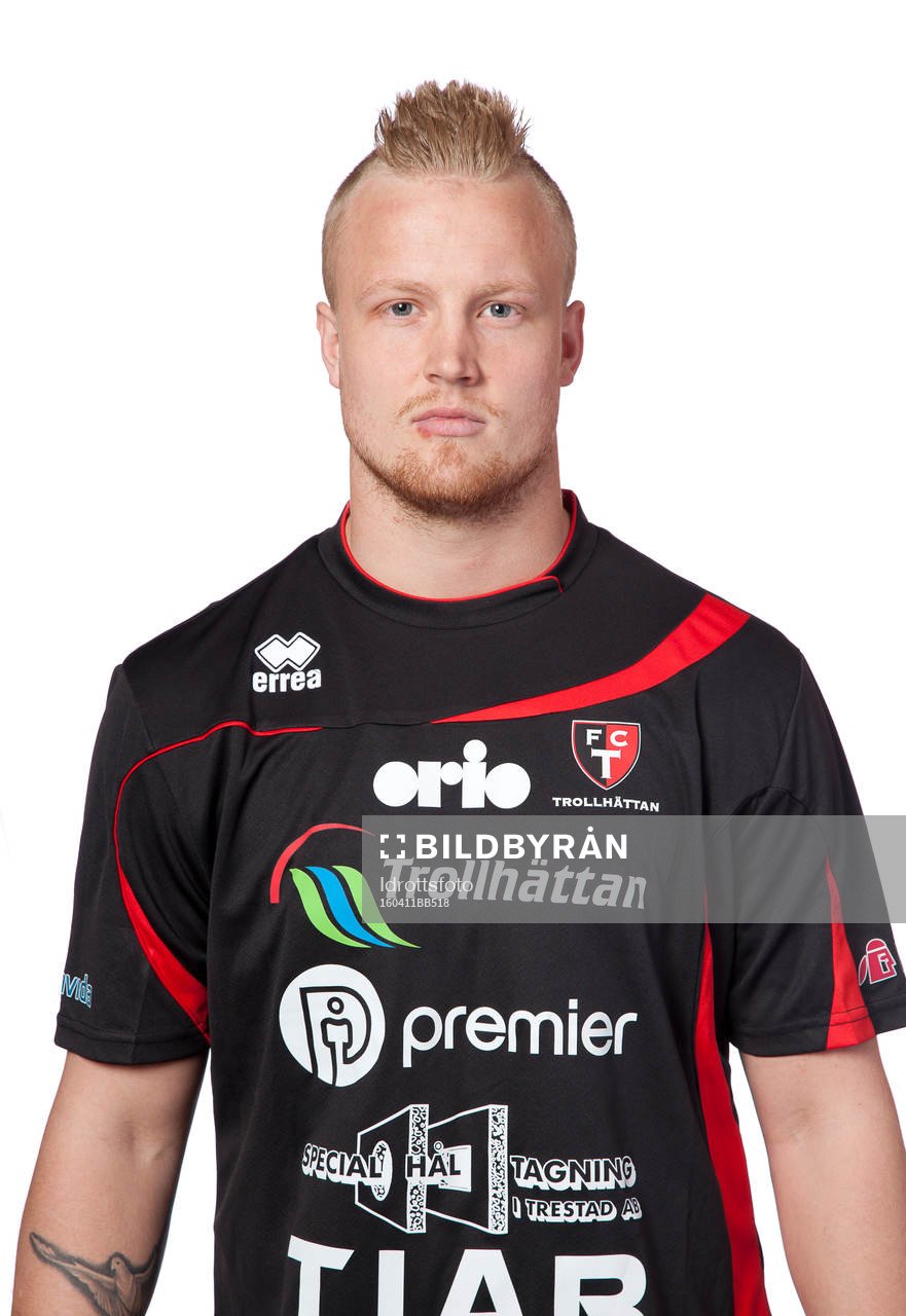 Jonathan Gustafsson poserar för ett porträtt den 11 april 2016 i Trollhättan.