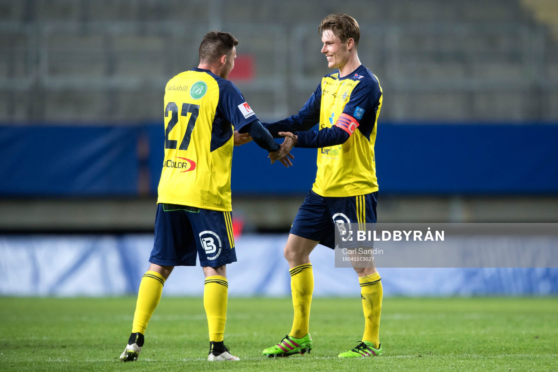 Ängelholms Ryan Finley och Marcus Bernholtz jublar
