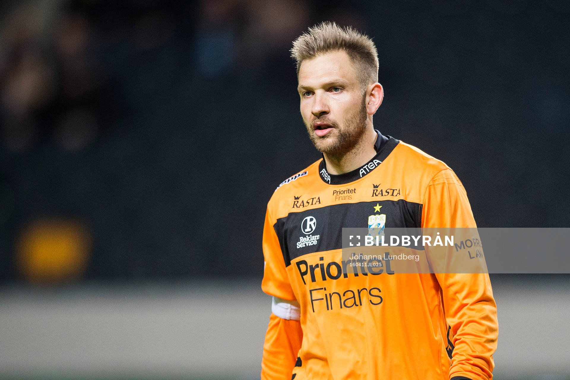 IFK Göteborgs målvakt John Alvbåge deppar