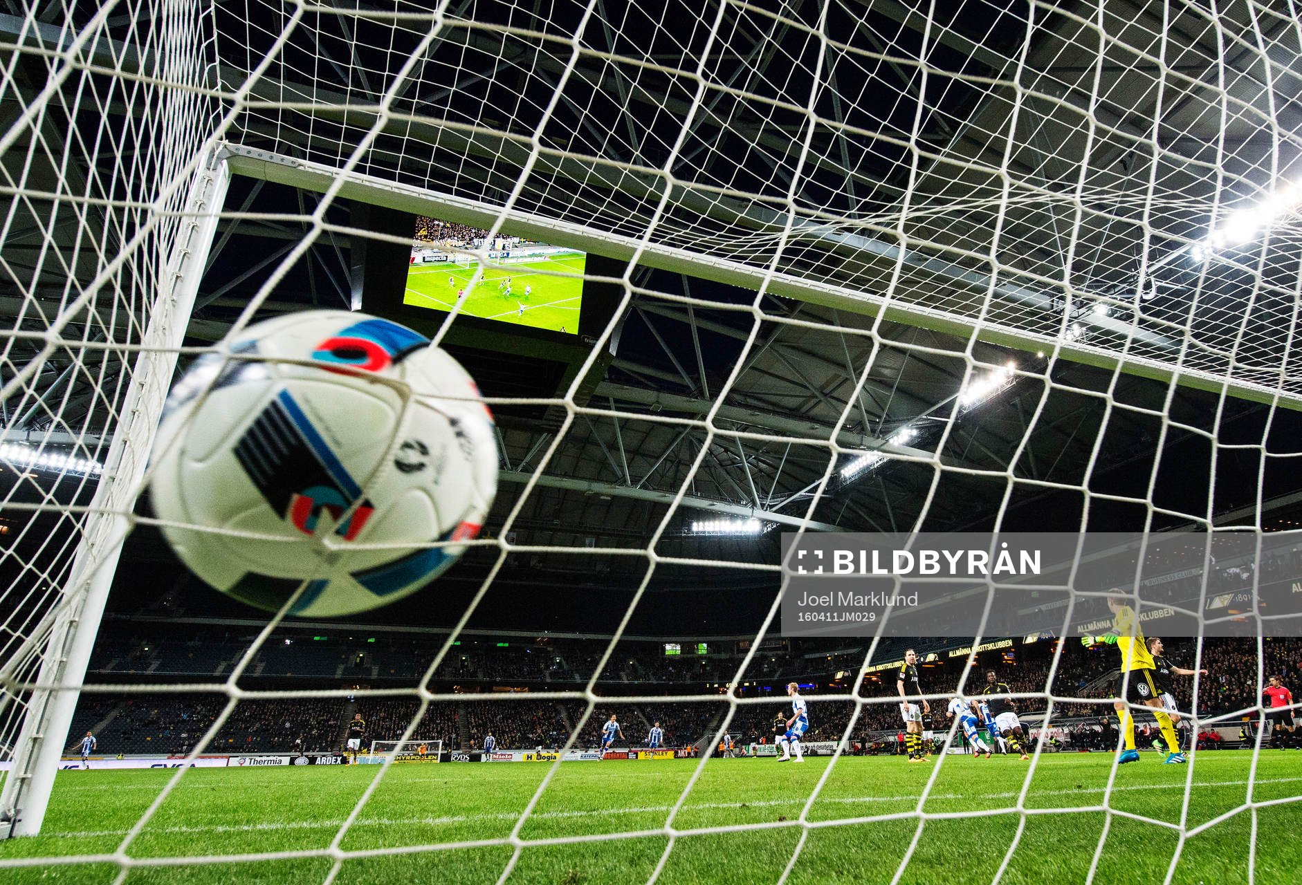 2-3-bollen från IFK Göteborgs Tobias Hysén går in bakom