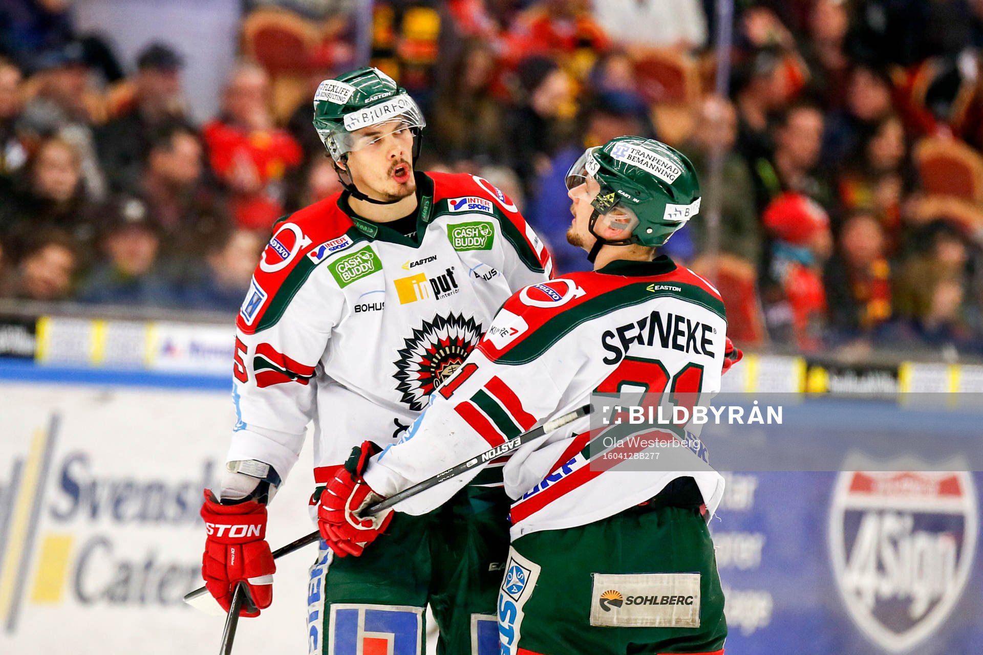 Frölundas Oliver Lauridsen och Nicklas Lasu jublar
