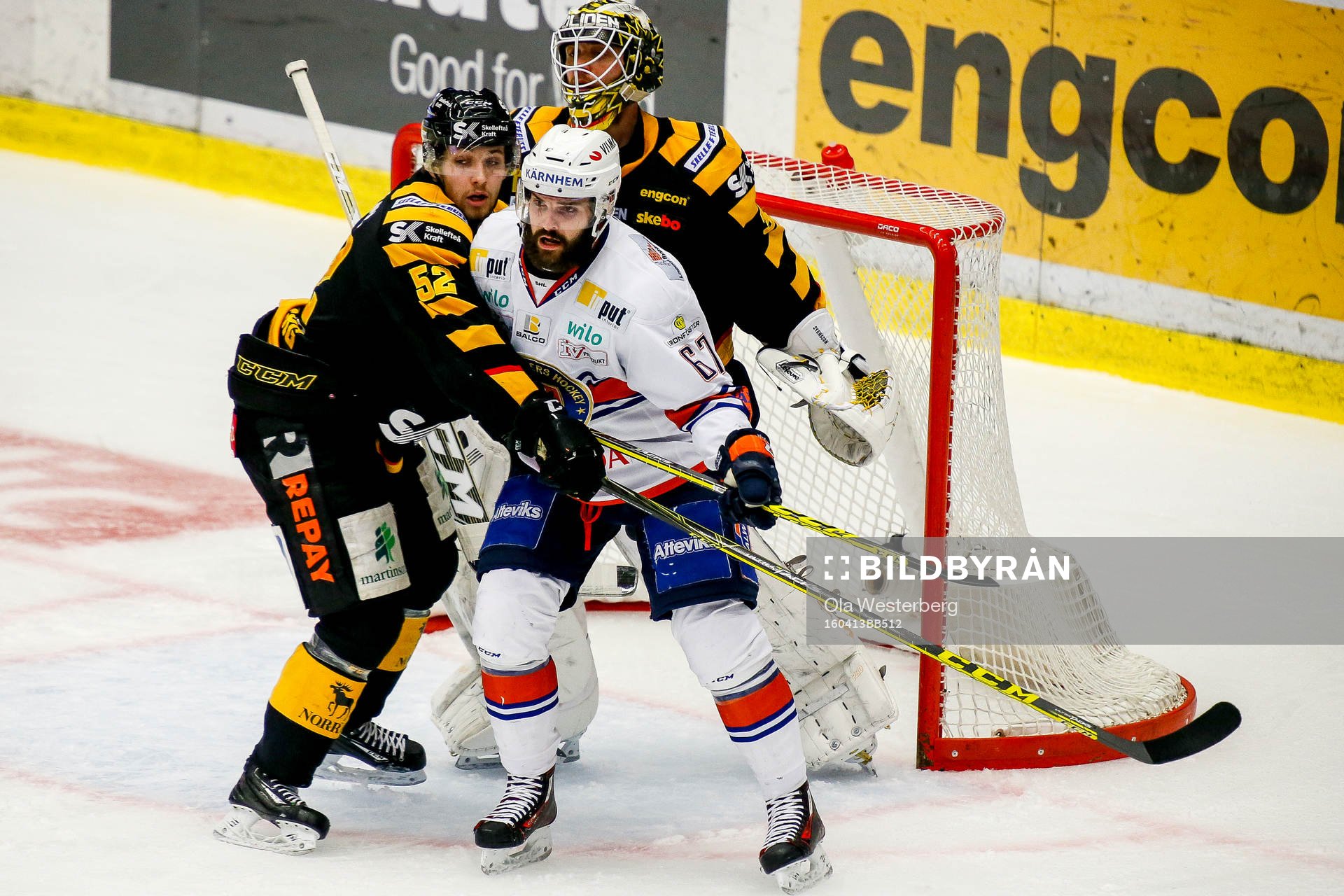 Skellefteås Arvid Lundbergoch målvakt Markus Svensson