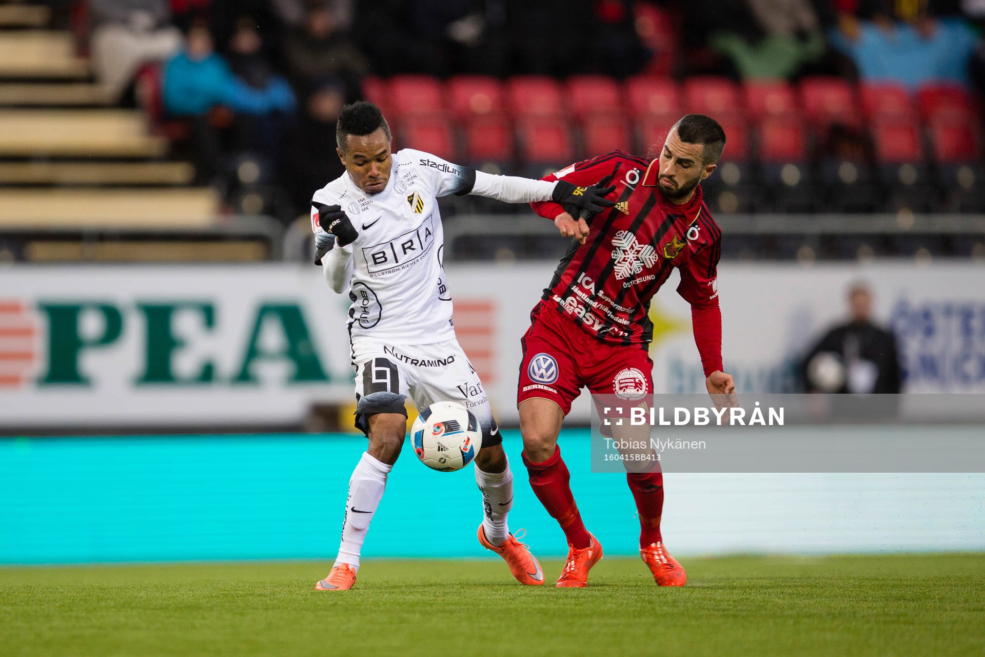 Häckens Nasiru Mohammed mot Östersunds Brwa Nouri