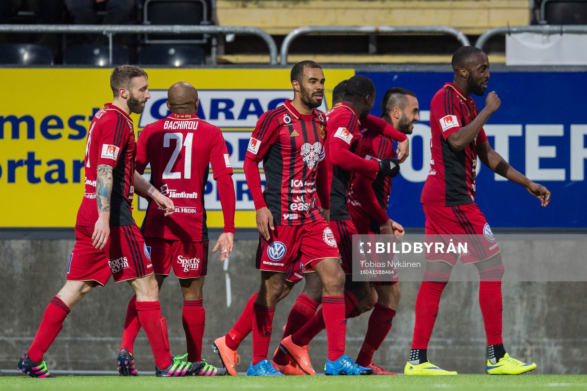 Östersunds spelare jublar