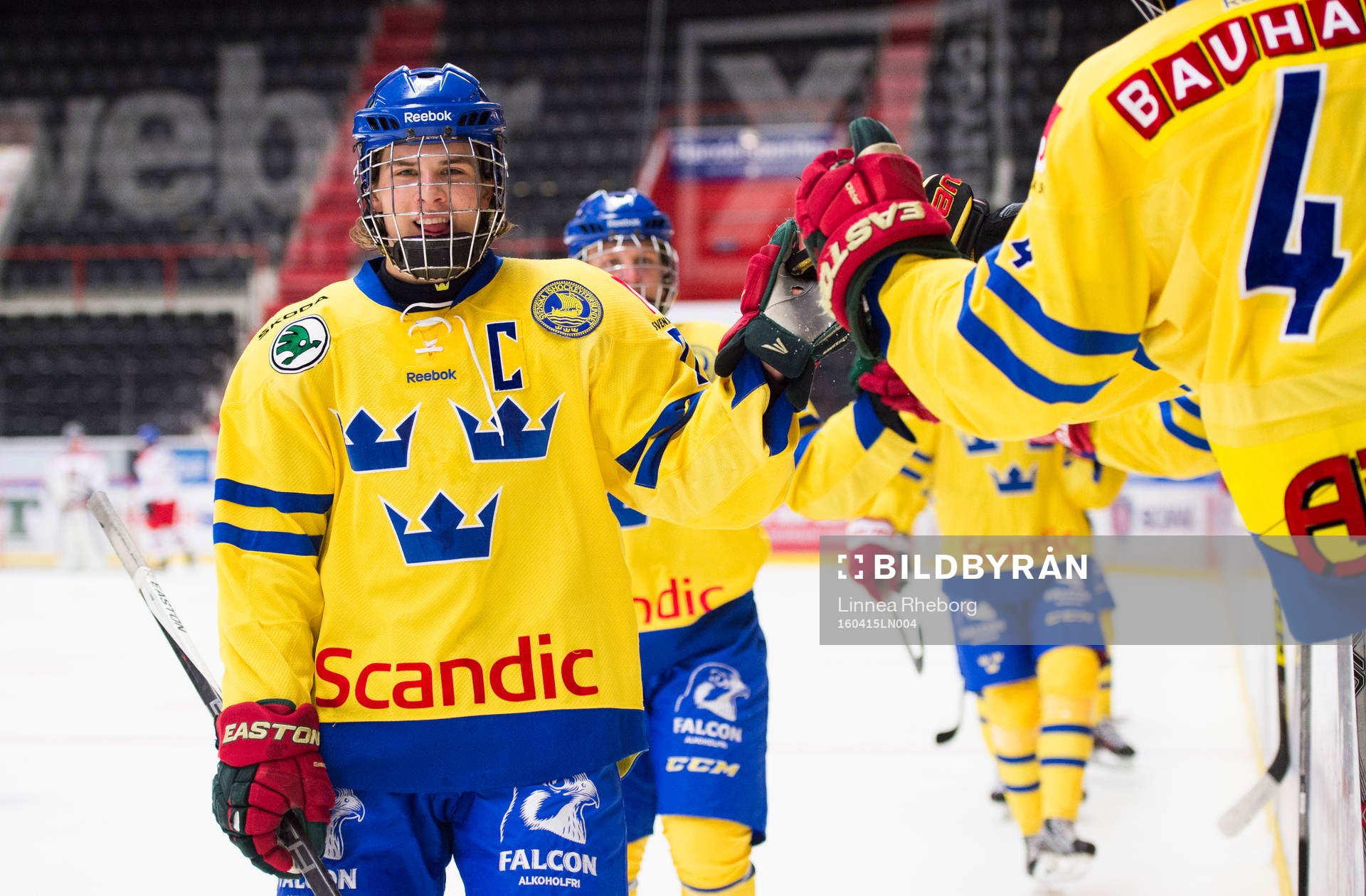 Sveriges Kalle Miketinac jublar