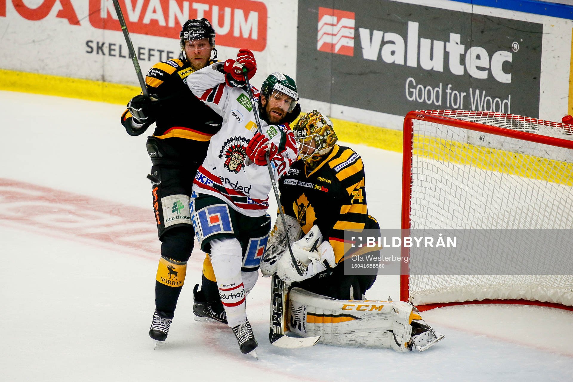 Skellefteås målvakt Erik Hanses och Alexander Urbom