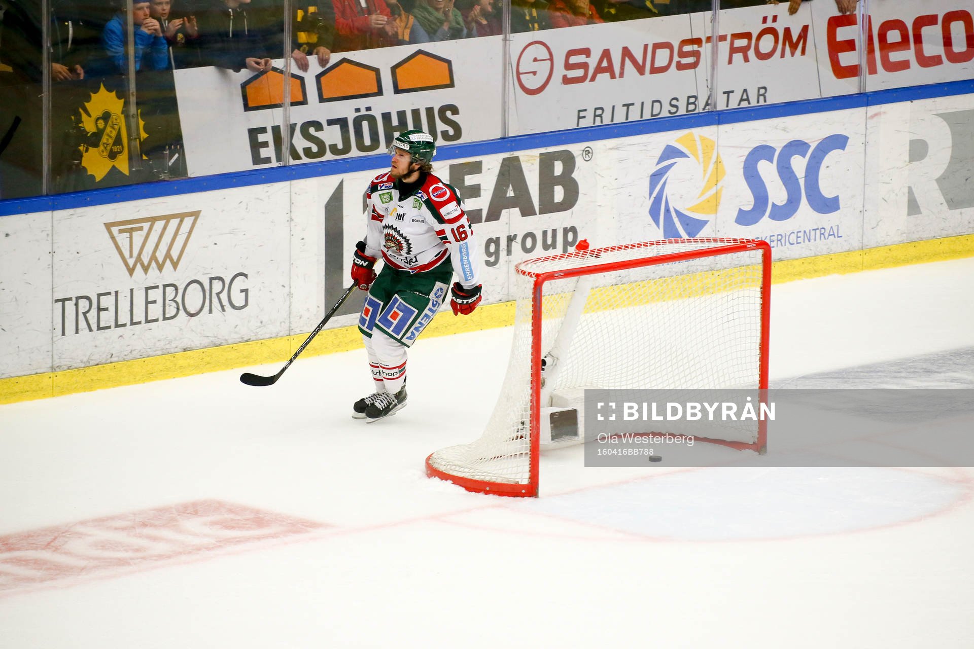 Frölundas Anton Axelsson jublar