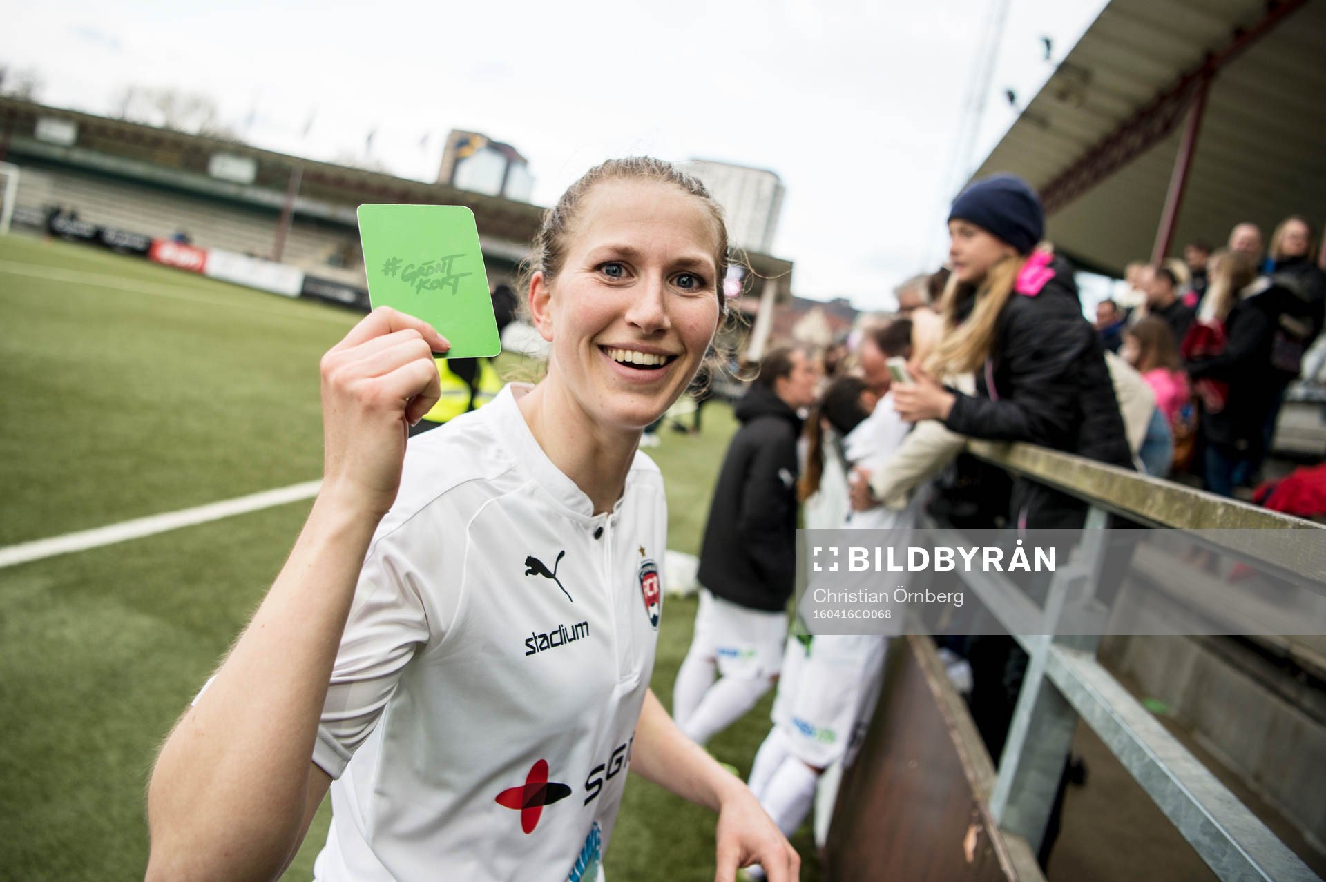Rosengårds Emma Berglund med ett grönt kort