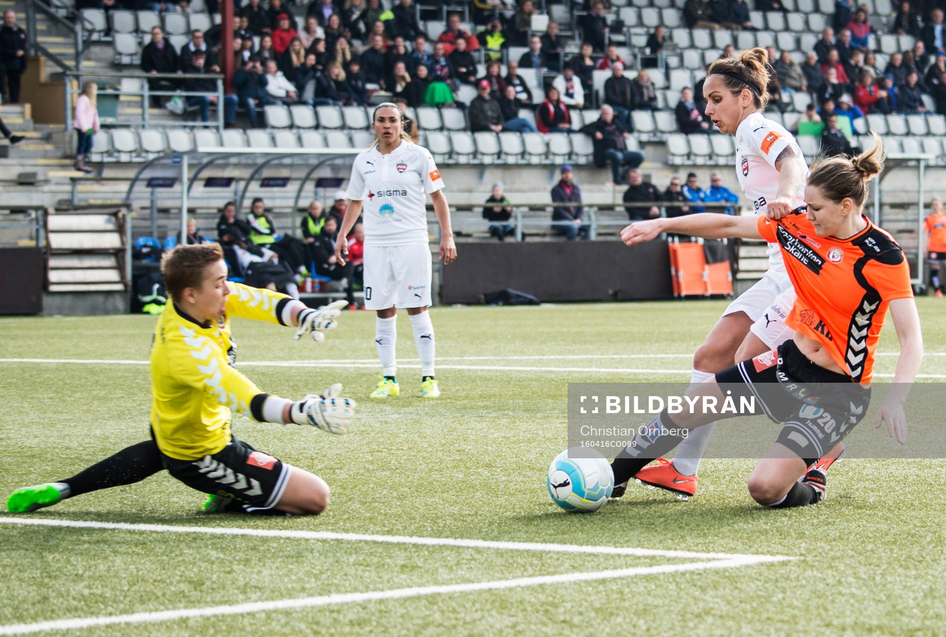 Rosengårds Nataša Andonova mot Kristianstads Mia Carlsson