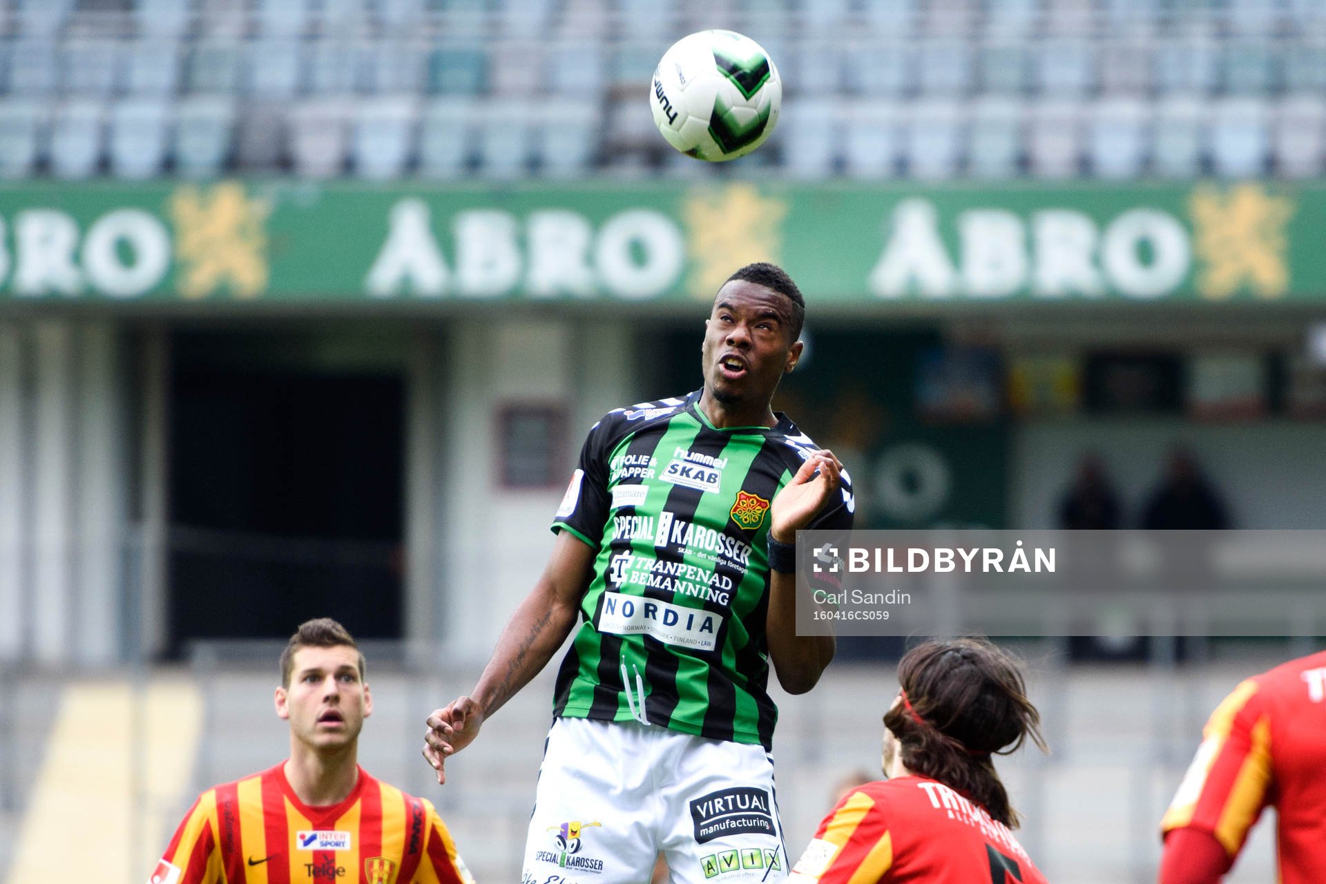 GAIS Liam Loyd Davies nickar bollen