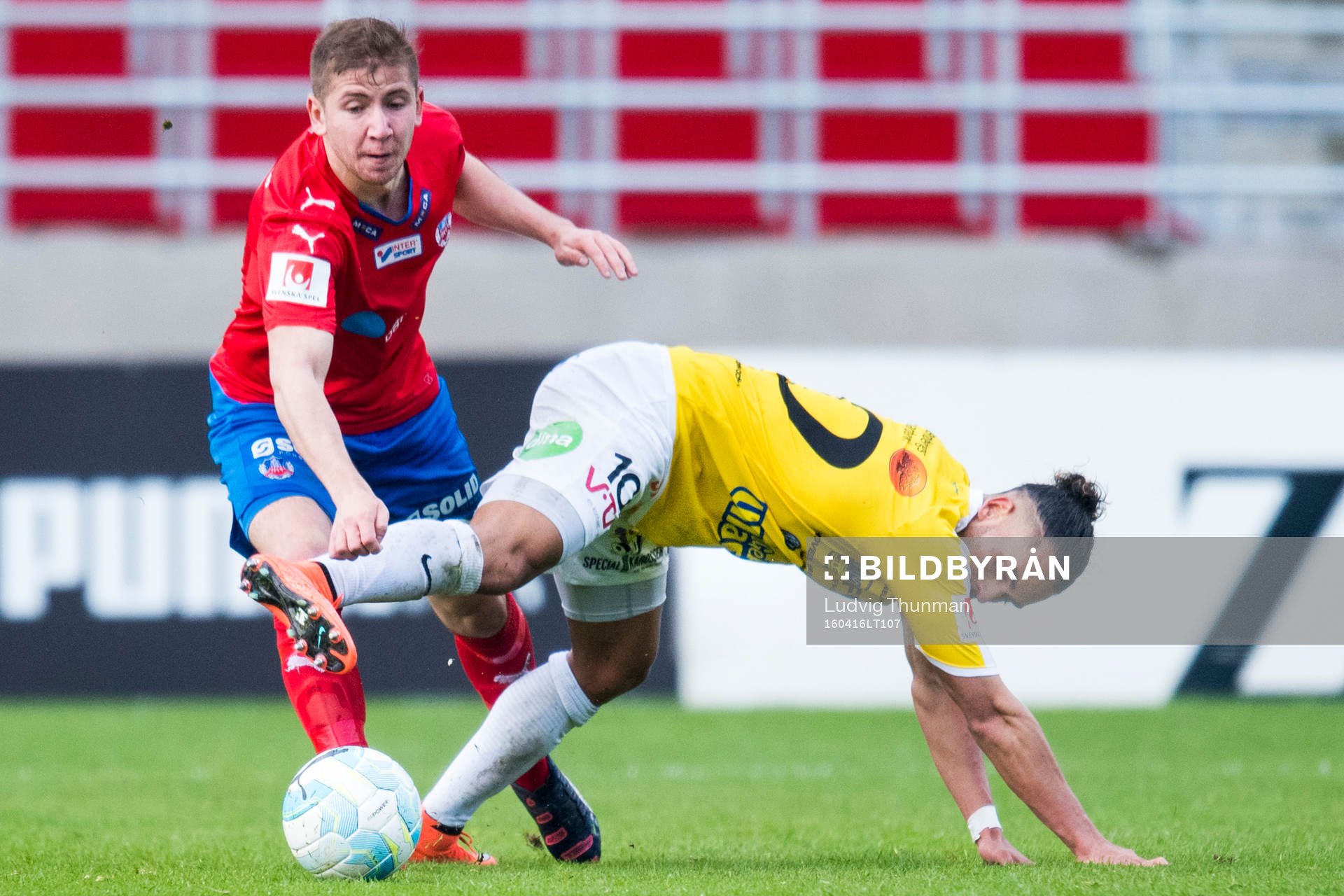 Helsingborgs Darijan Bojanić och Falkenbergs Alexander