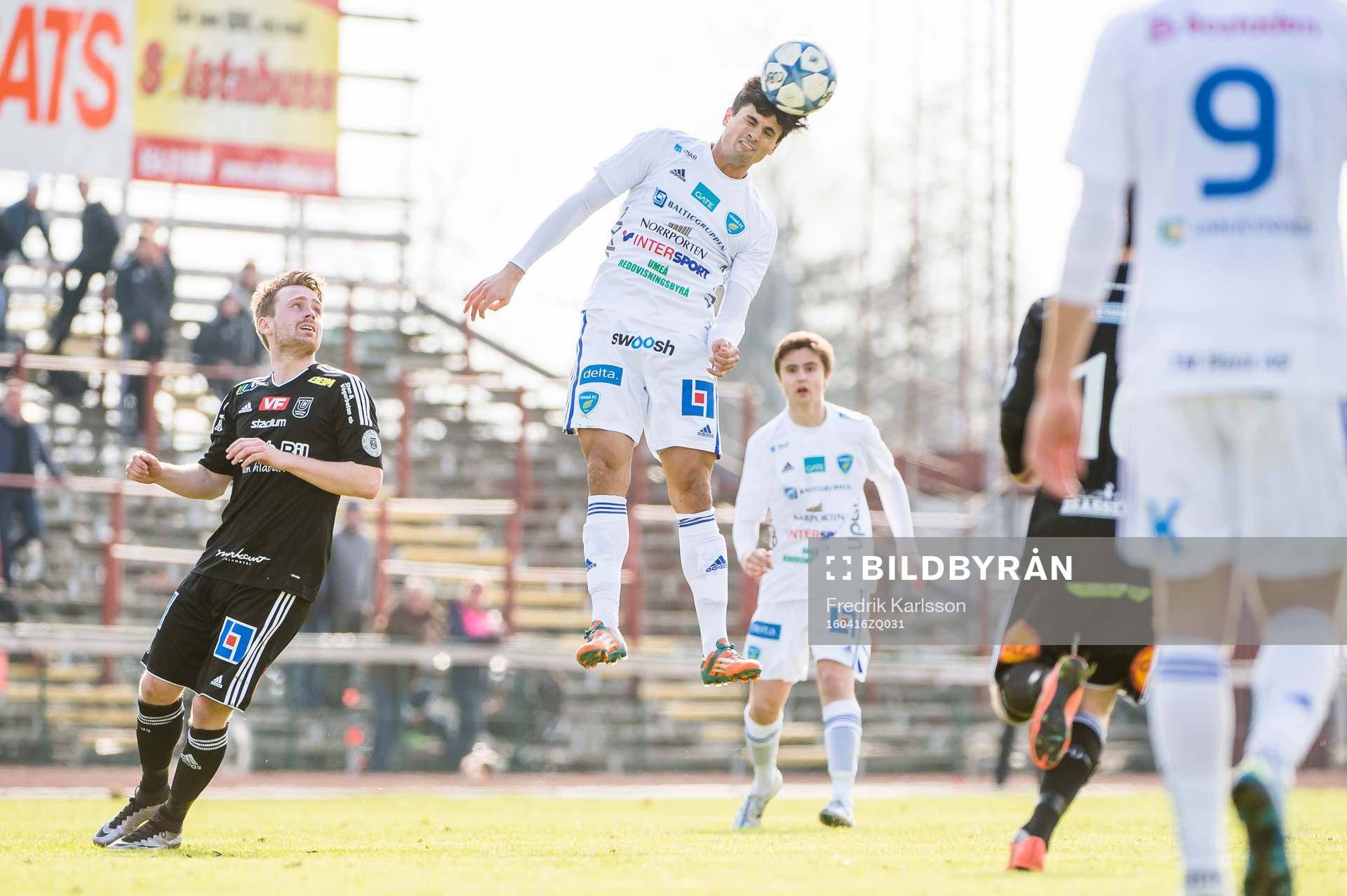 Umeås Dillan Ismail under fotbollsmatchen i Division 1 norra mellan Carlstad United och Umeå den 16 april 2016 i Karlstad.