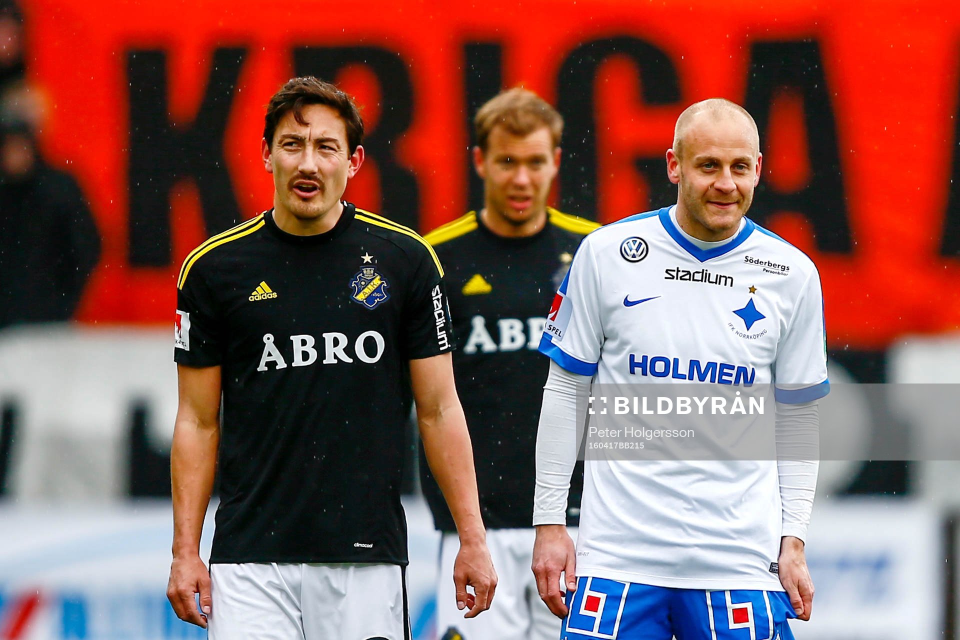 s Stefan Ishizaki och Norrköpings Daniel Sjölund