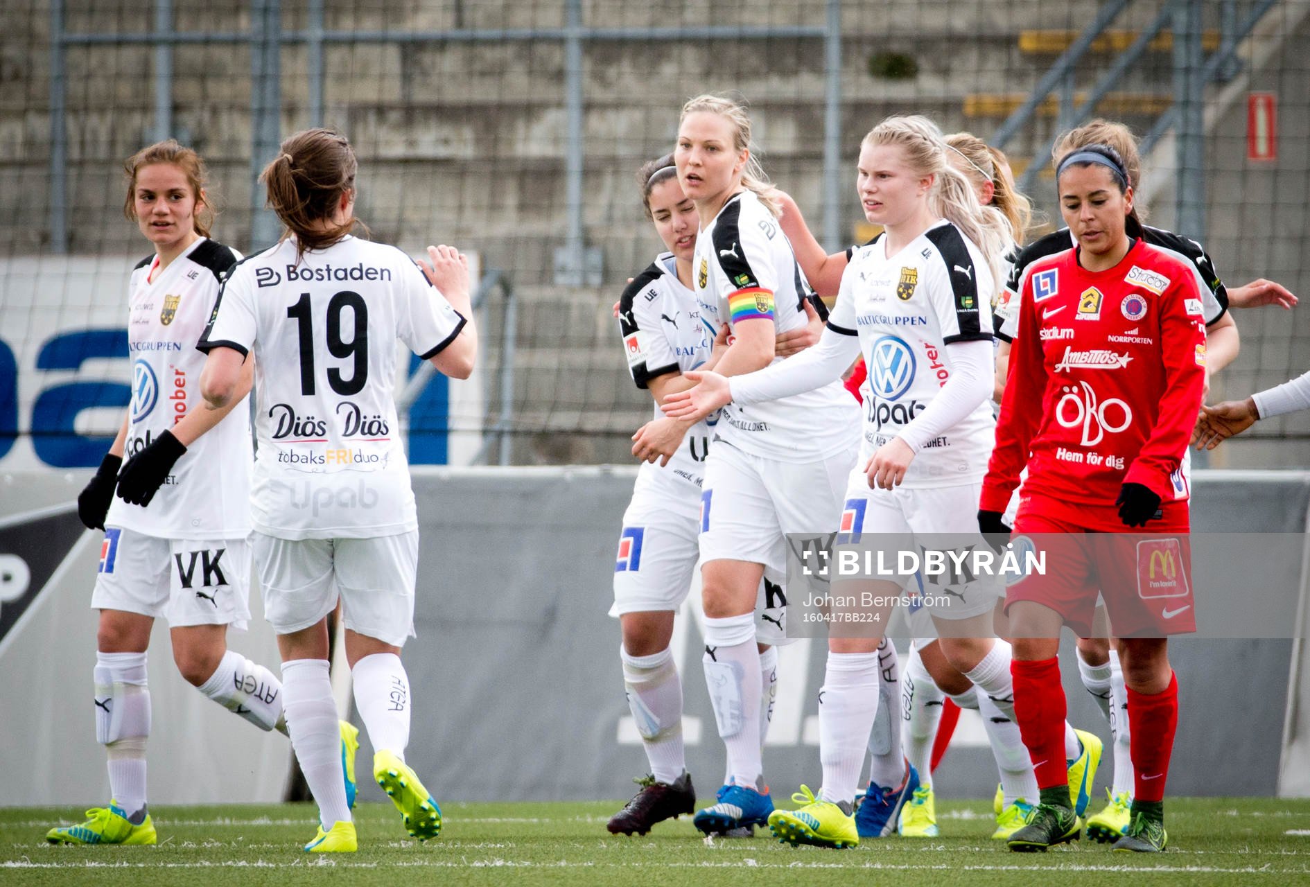 Umeås Lisa Lantz gör 1-1 och jublar