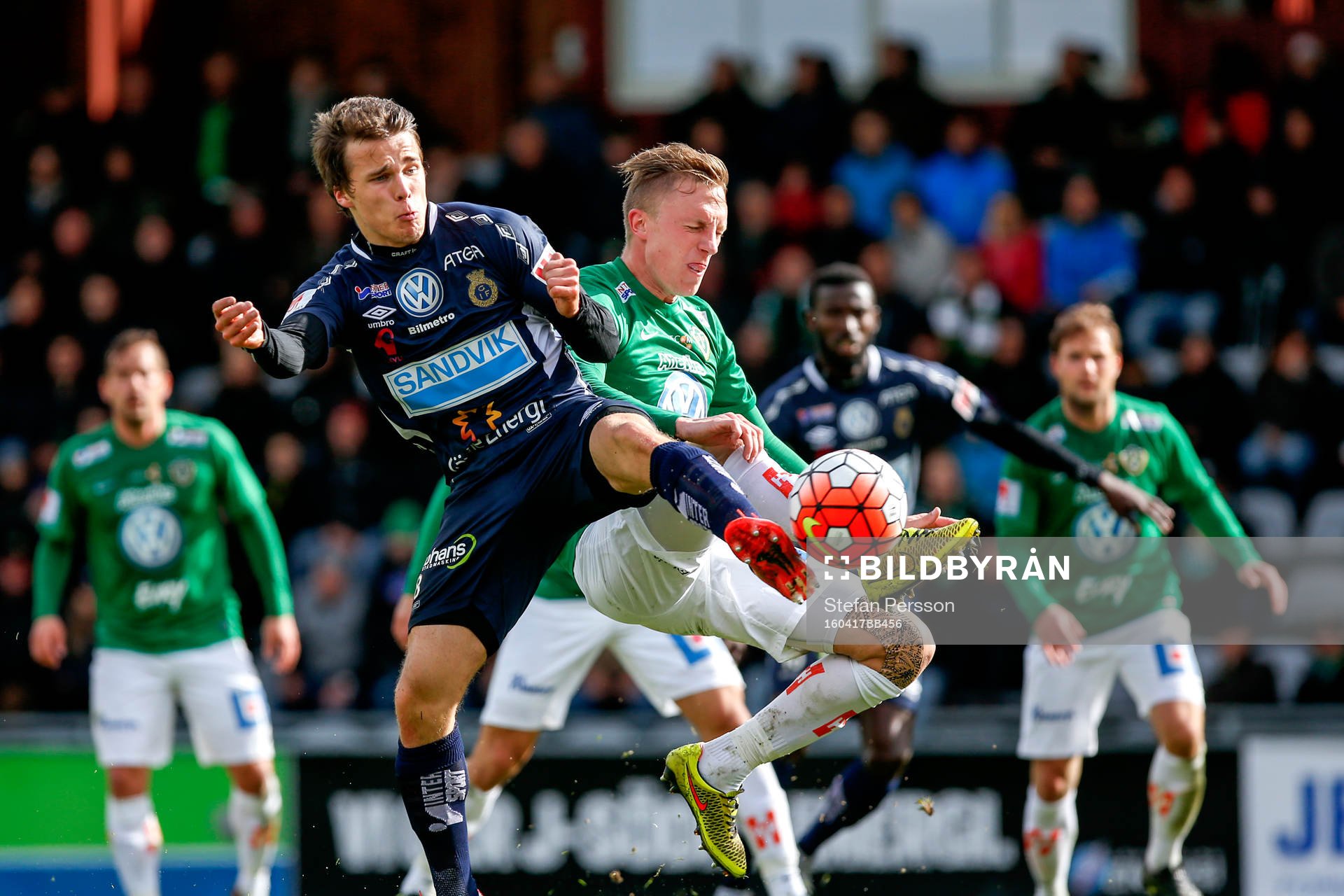 Gefles Simon Skrabb  och Jönköpings Joakim Karlsson