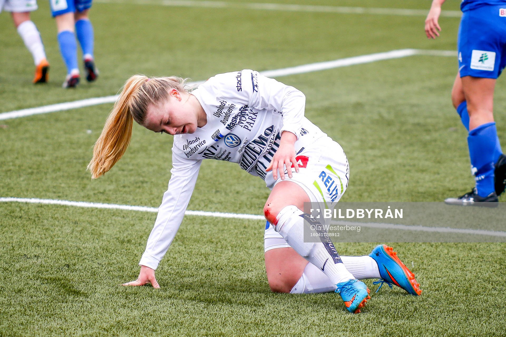 Sirius Ingrid Wixner  i premiären av elitettan i fotboll