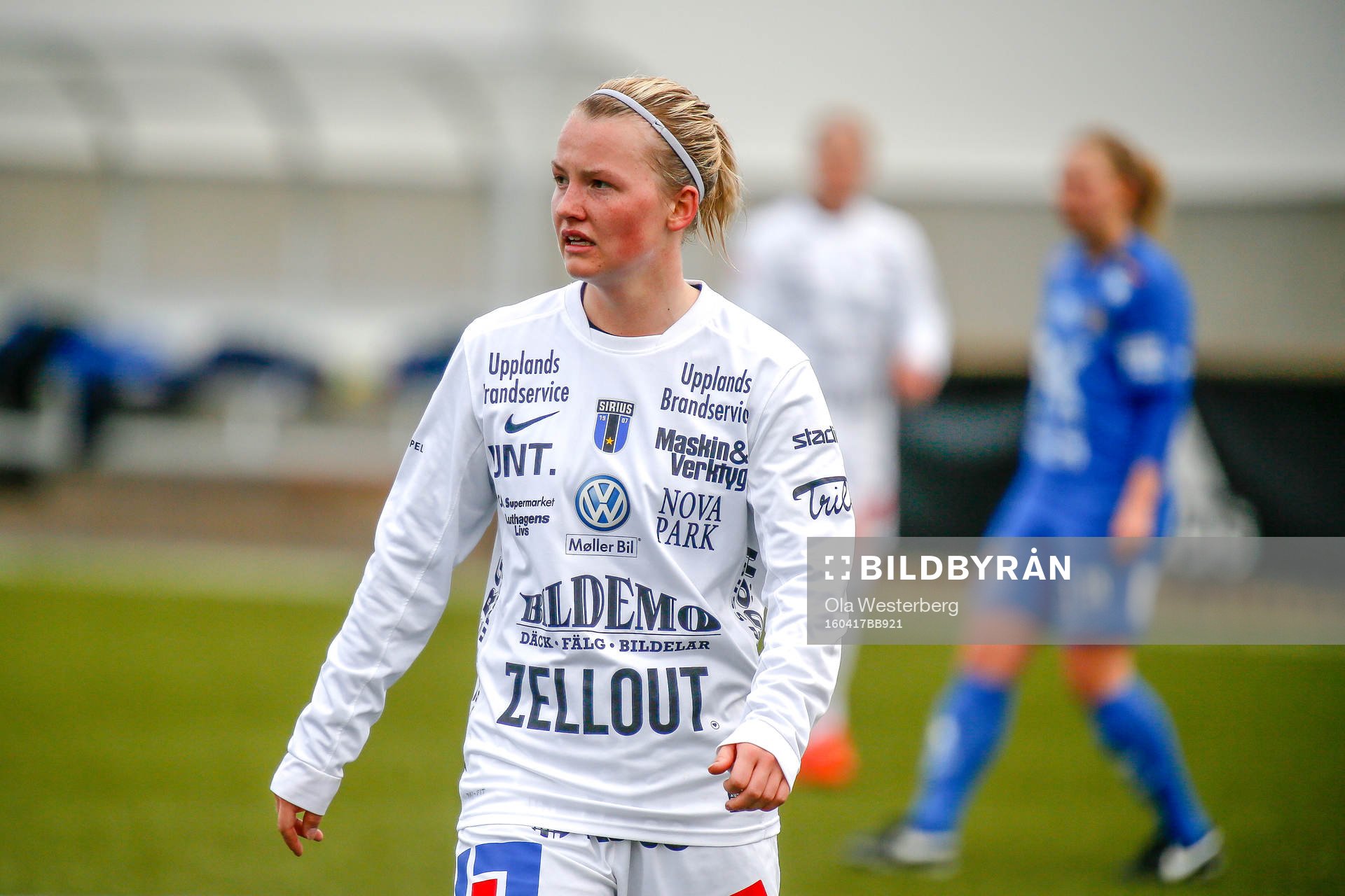 Sirius Elin Åkerman i premiären av elitettan i fotboll