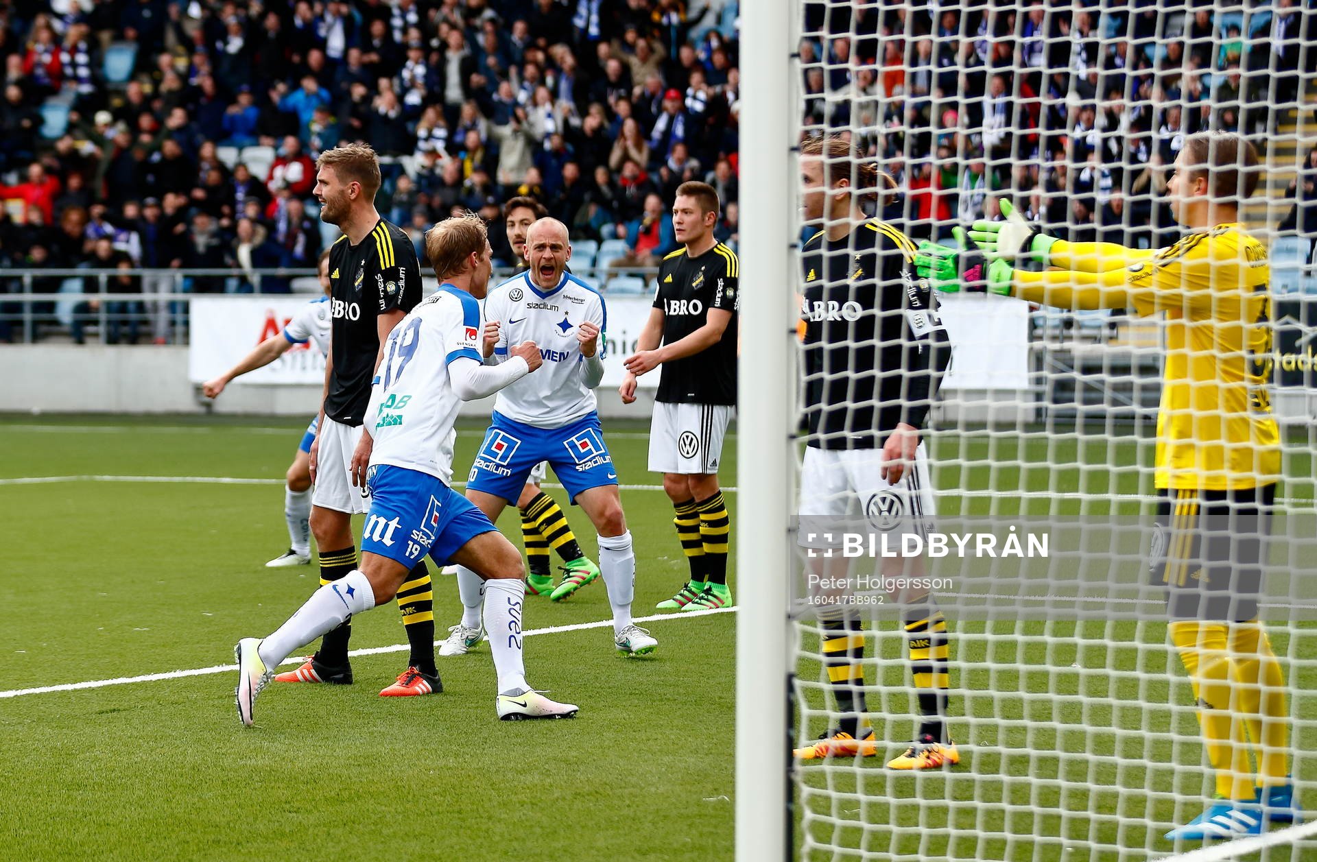 Norrköpings Sebastian Andersson jublar