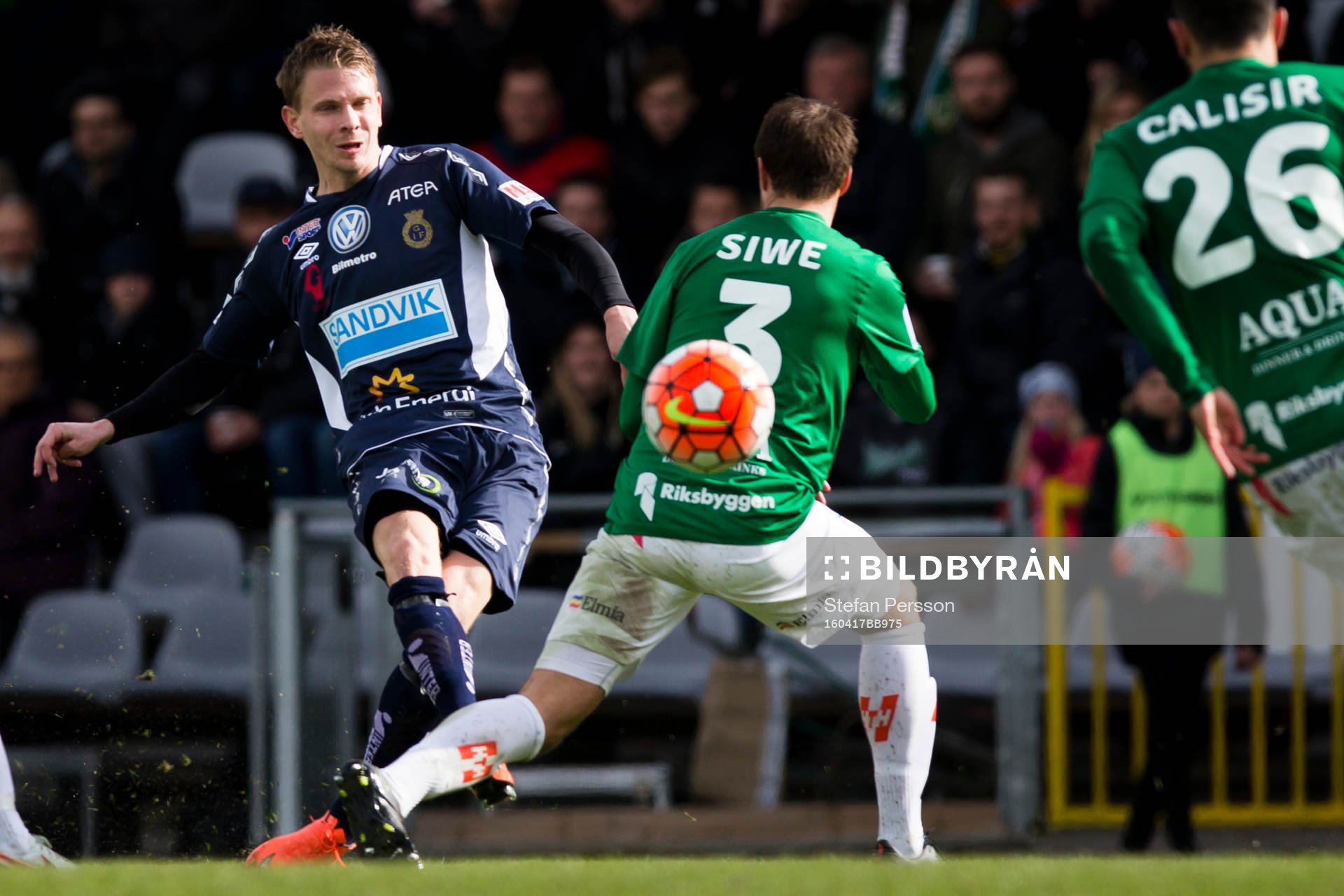 Gefles Johan Bertilsson skjuter