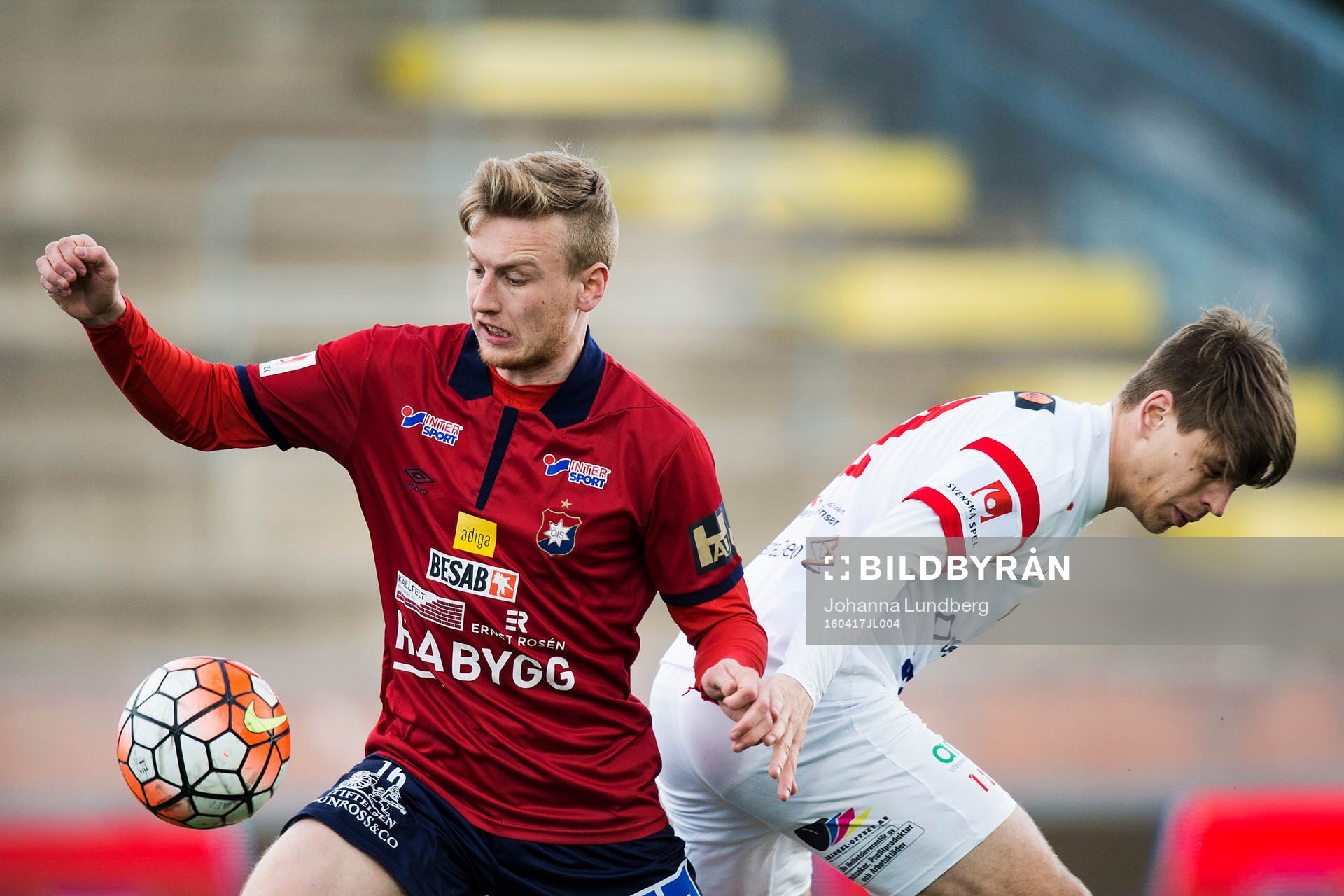 Örgrytes Sebastian Olsson och Assyriskas Fredrik Holster
