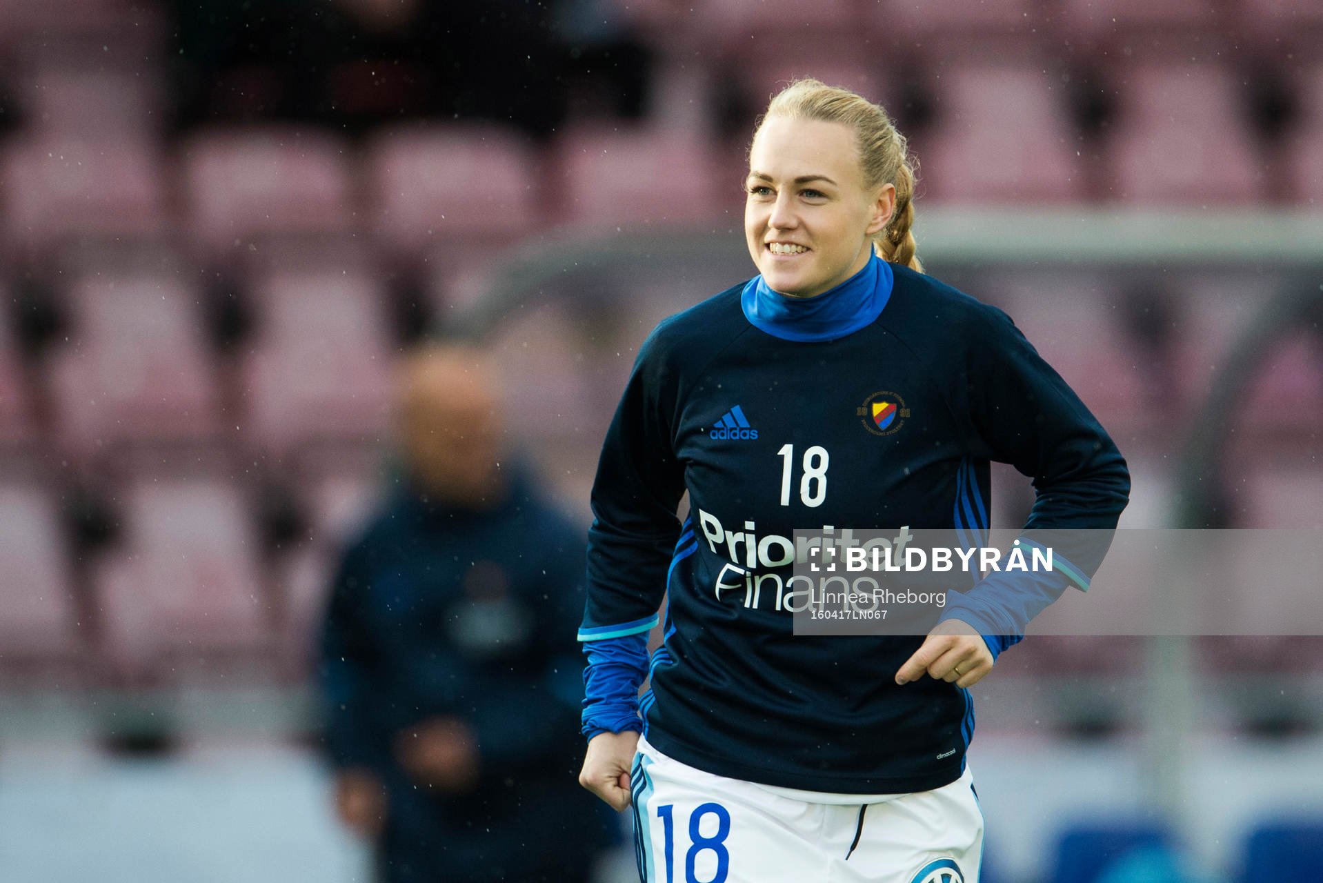 Djurgårdens Therese Persson under fotbollsmatchen i Damallsvenskan mellan Eskilstuna och Djurgården den 17 april 2016 i Eskilstuna.
