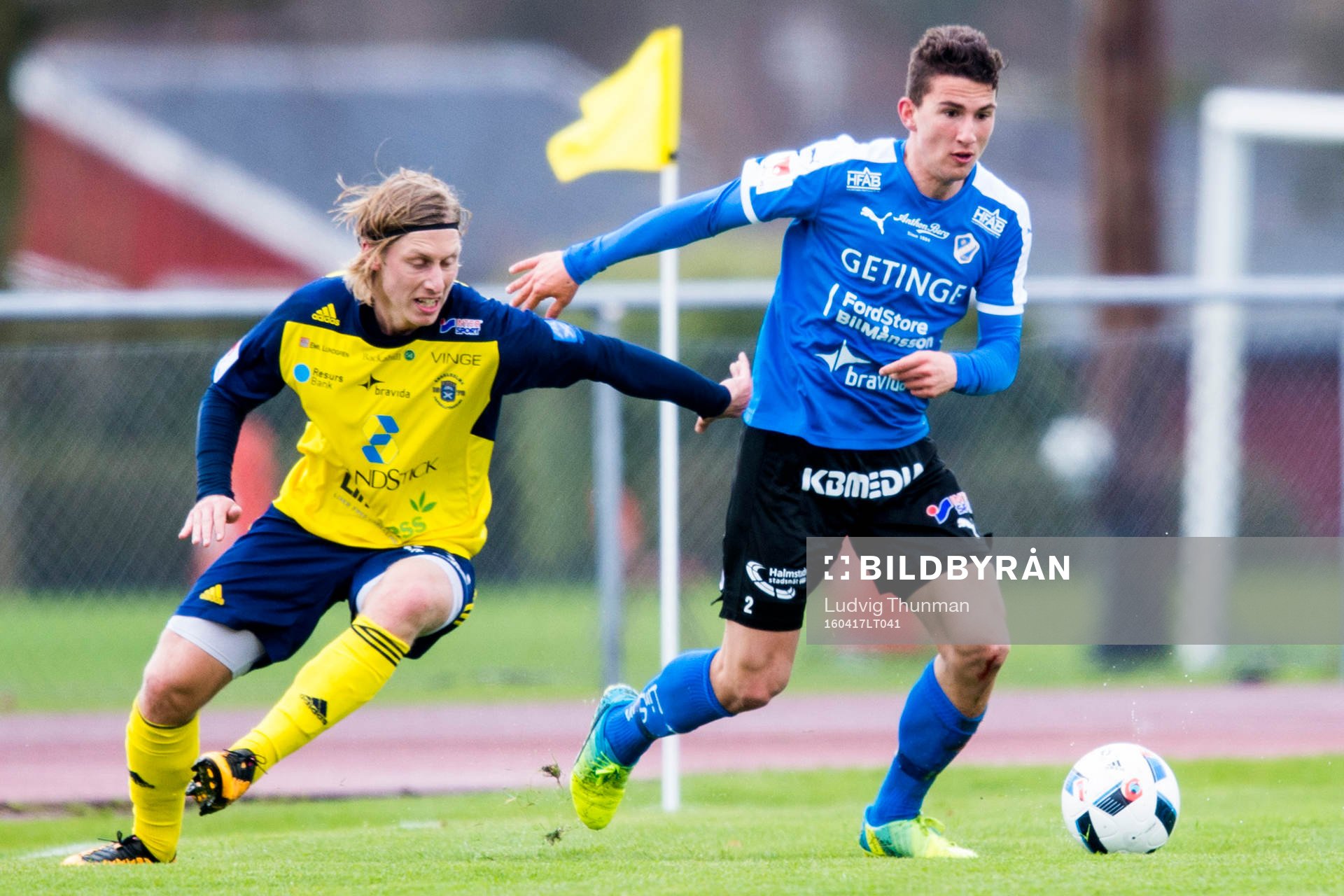 Ängelholms Philip Bernholtz jagar Halmstads Adnan Kojic under fotbollsmatchen i Superettan mellan Ängelholm och Halmstad den 17 april 2016 i Ängelholm.