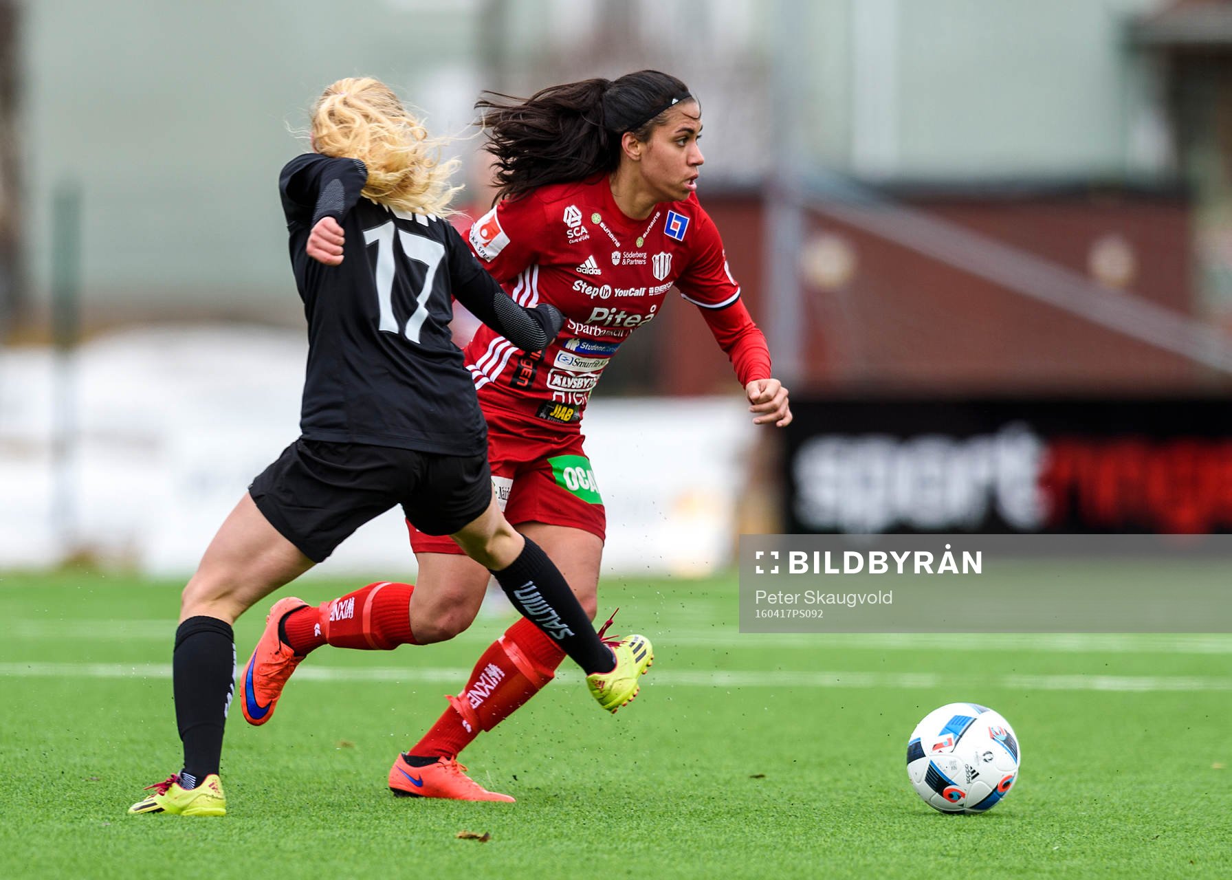 Piteås Tempest-Marie Norlin går förbi