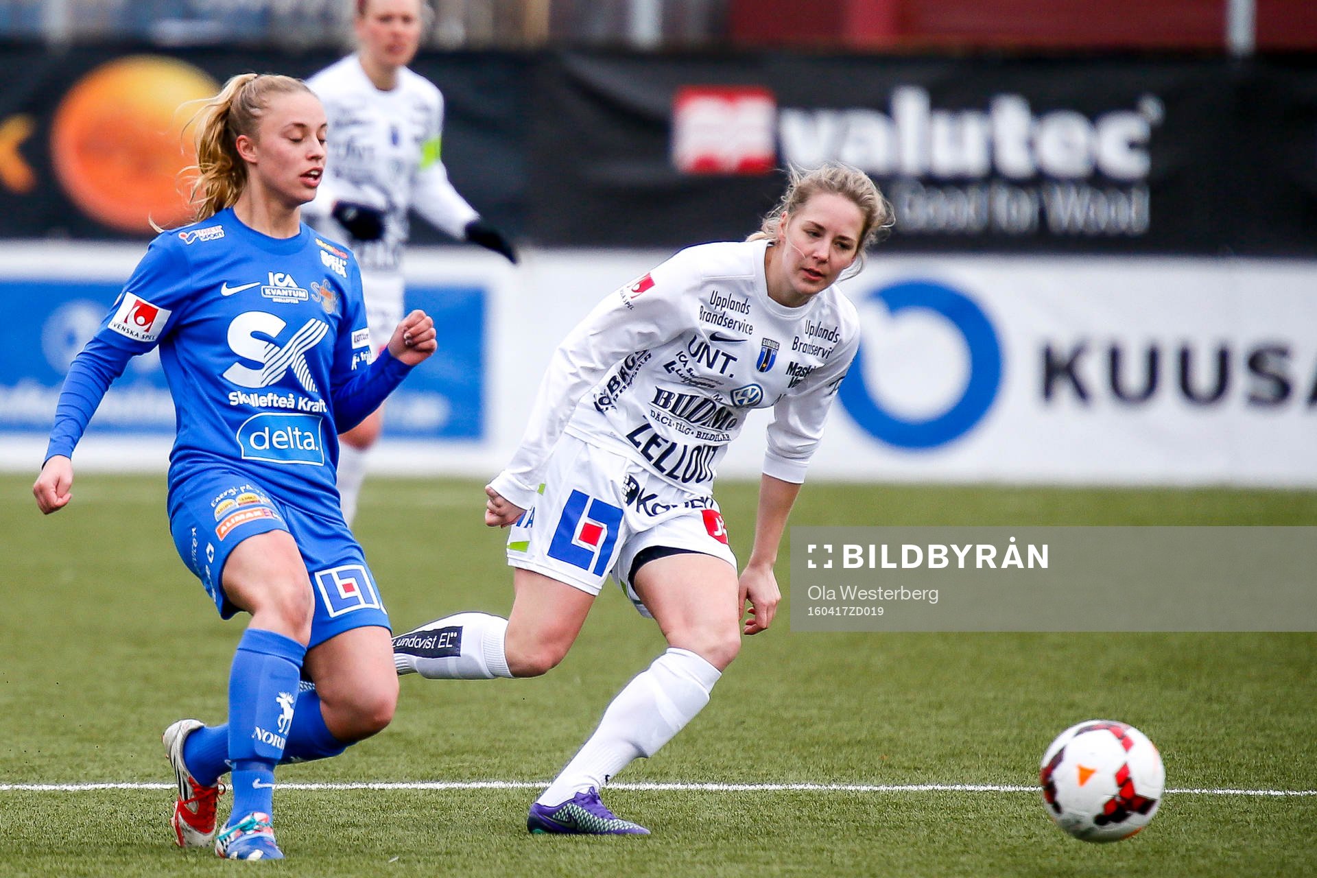 Sirius Julia Lyckberg  i premiären av elitettan i fotboll