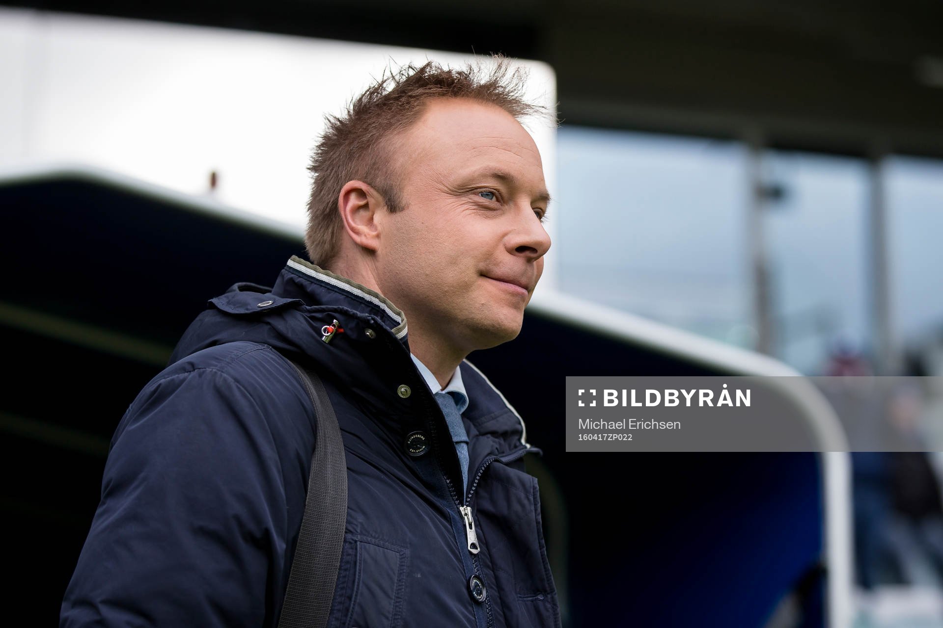 C Mores expert Anders Andersson innan fotbollsmatchen i