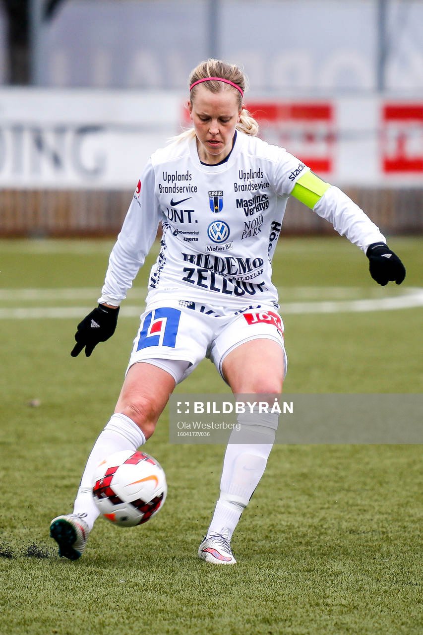 Sirius Mikaela Björklund  i premiären av elitettan i
