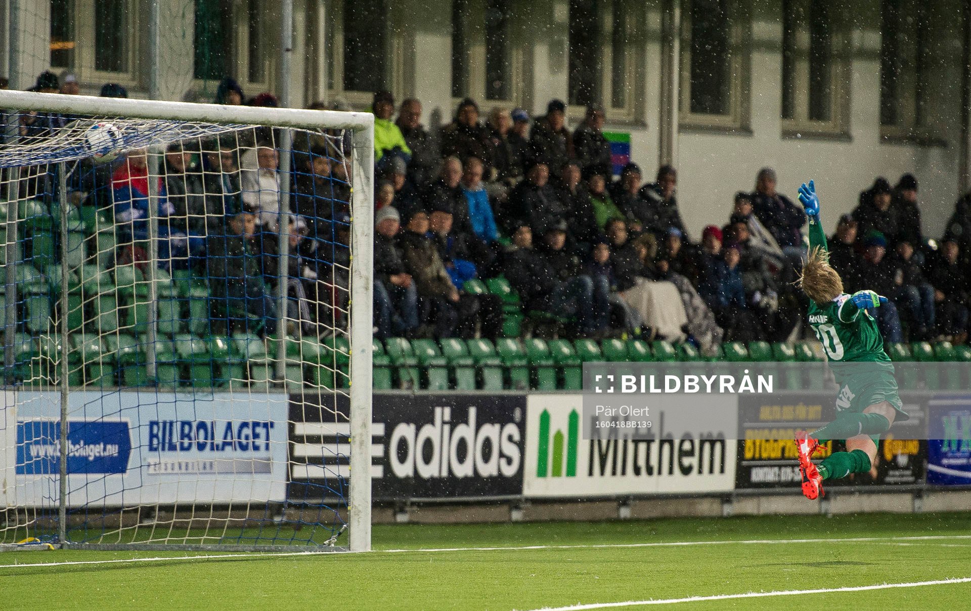 Örebros målvakt Jacob Rinne släpper in 3-1 målet av