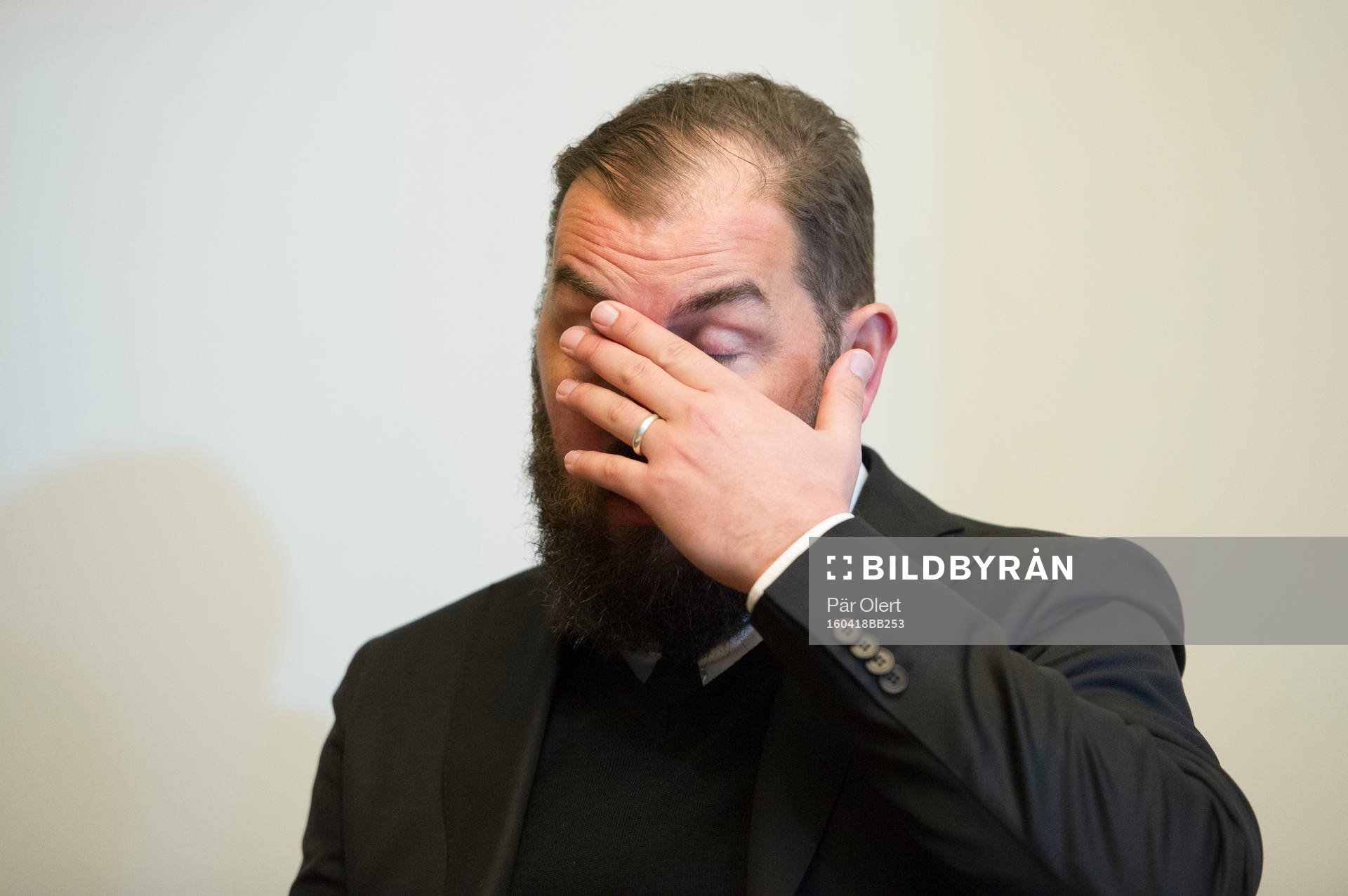 Örebros tränare Alexander Axén deppar