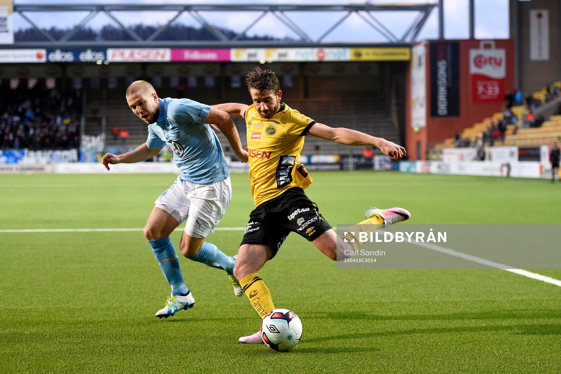 Malmö FFs Anton Tinnerholm och Elfsborgs Marcus Rohdén