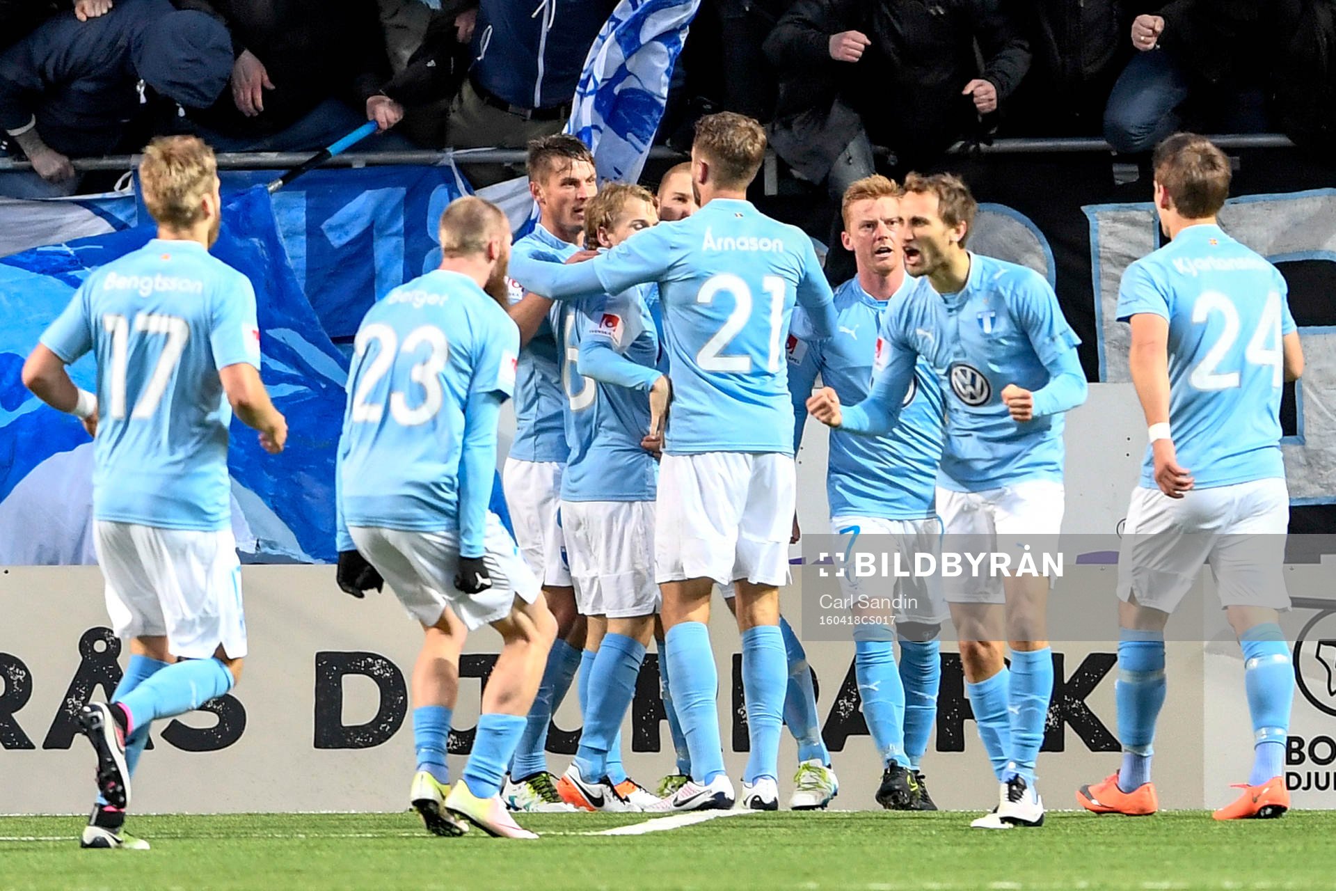 Malmö FFs Markus Rosenberg jublar efter 0-1 under fotbollsmatchen i Allsvenskan mellan Elfsborg och Malmö FF den 18 april 2016 i Borås.