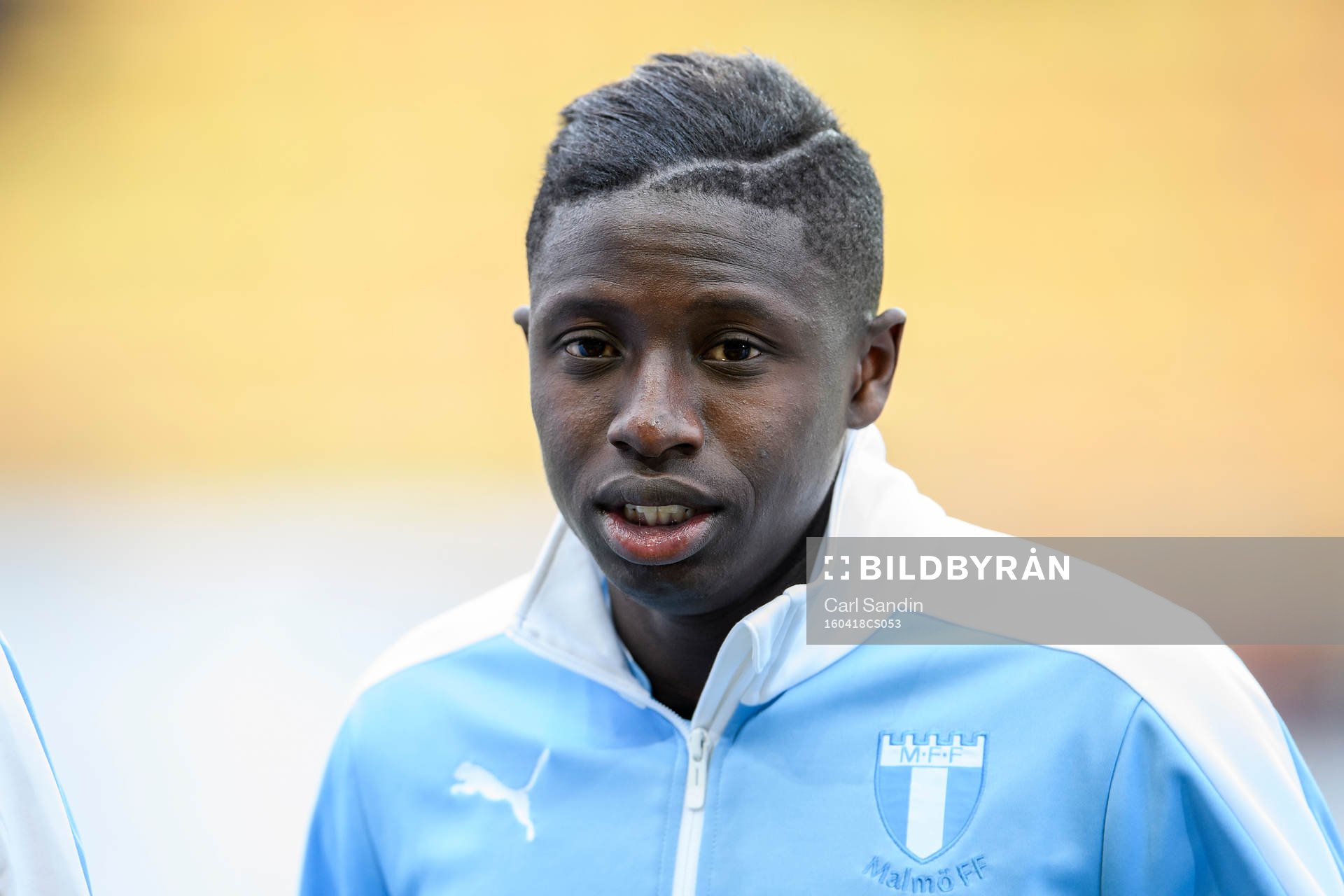 Malmö FFs Pa Konate vid lineup innan fotbollsmatchen i