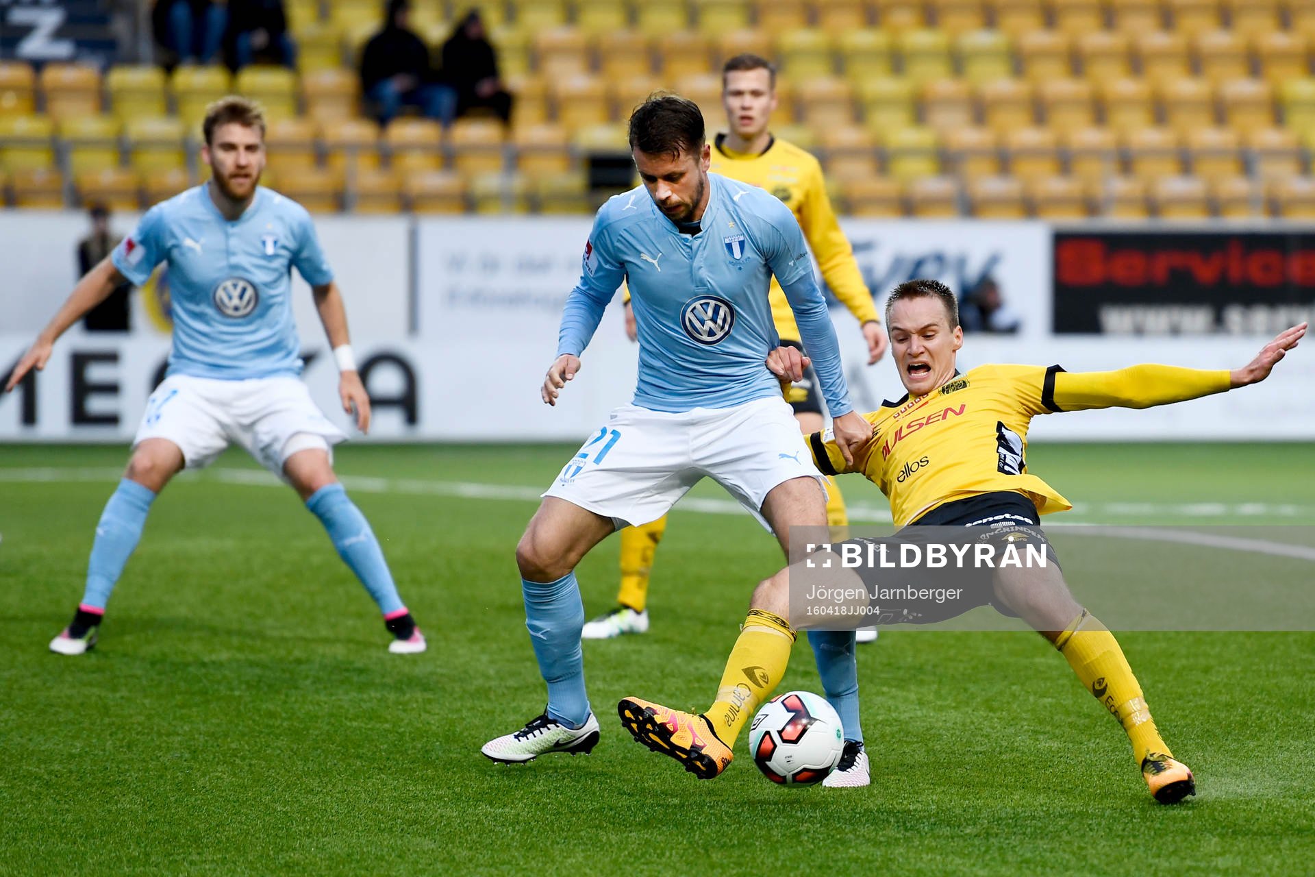 Elfsborgs Viktor Prodell och Malmö FFs Kari Arnason